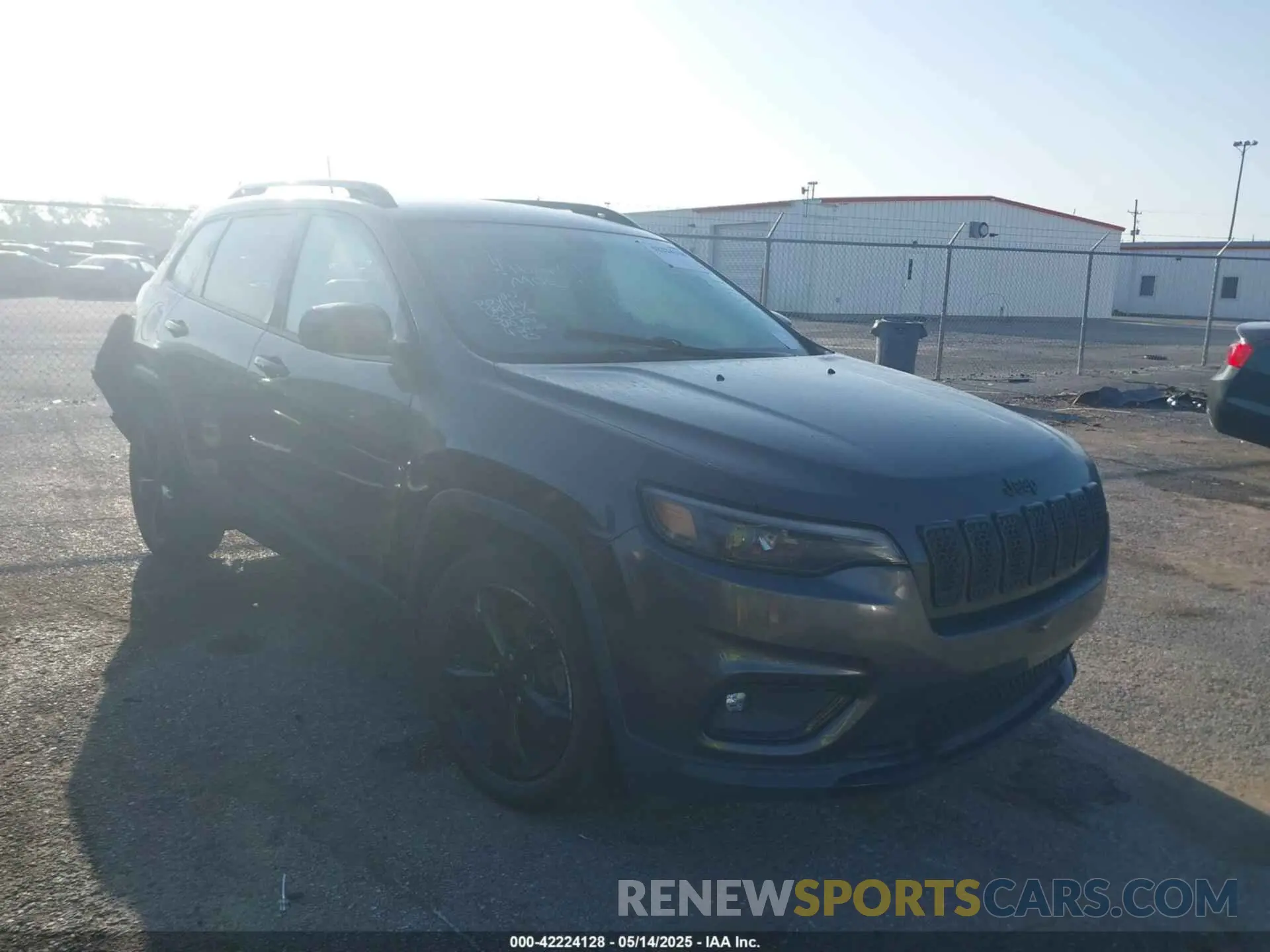 1 Photograph of a damaged car 1C4PJLLN9KD303312 JEEP CHEROKEE 2019