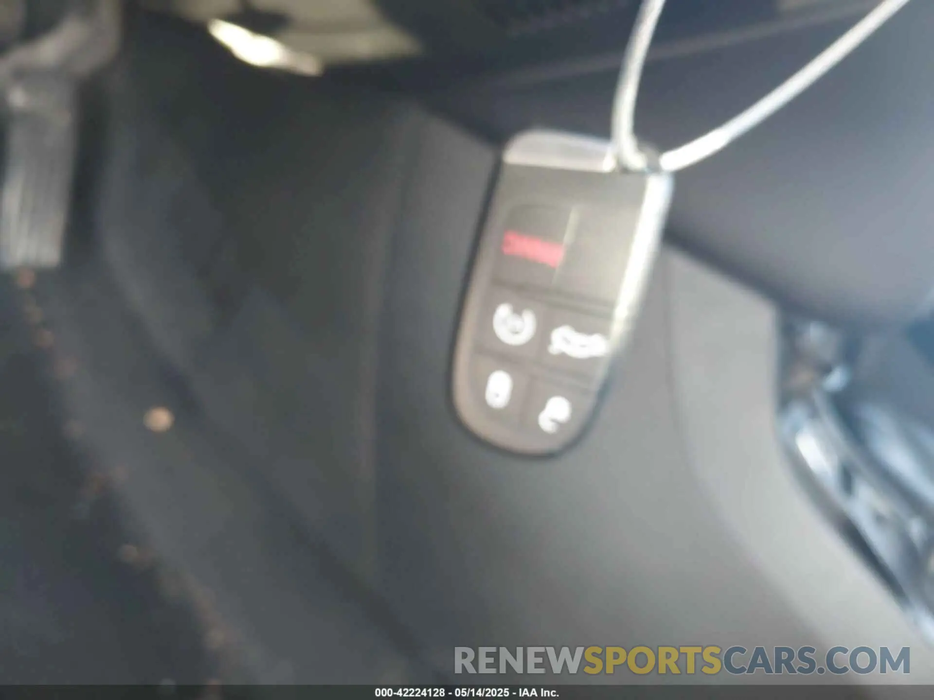 11 Photograph of a damaged car 1C4PJLLN9KD303312 JEEP CHEROKEE 2019