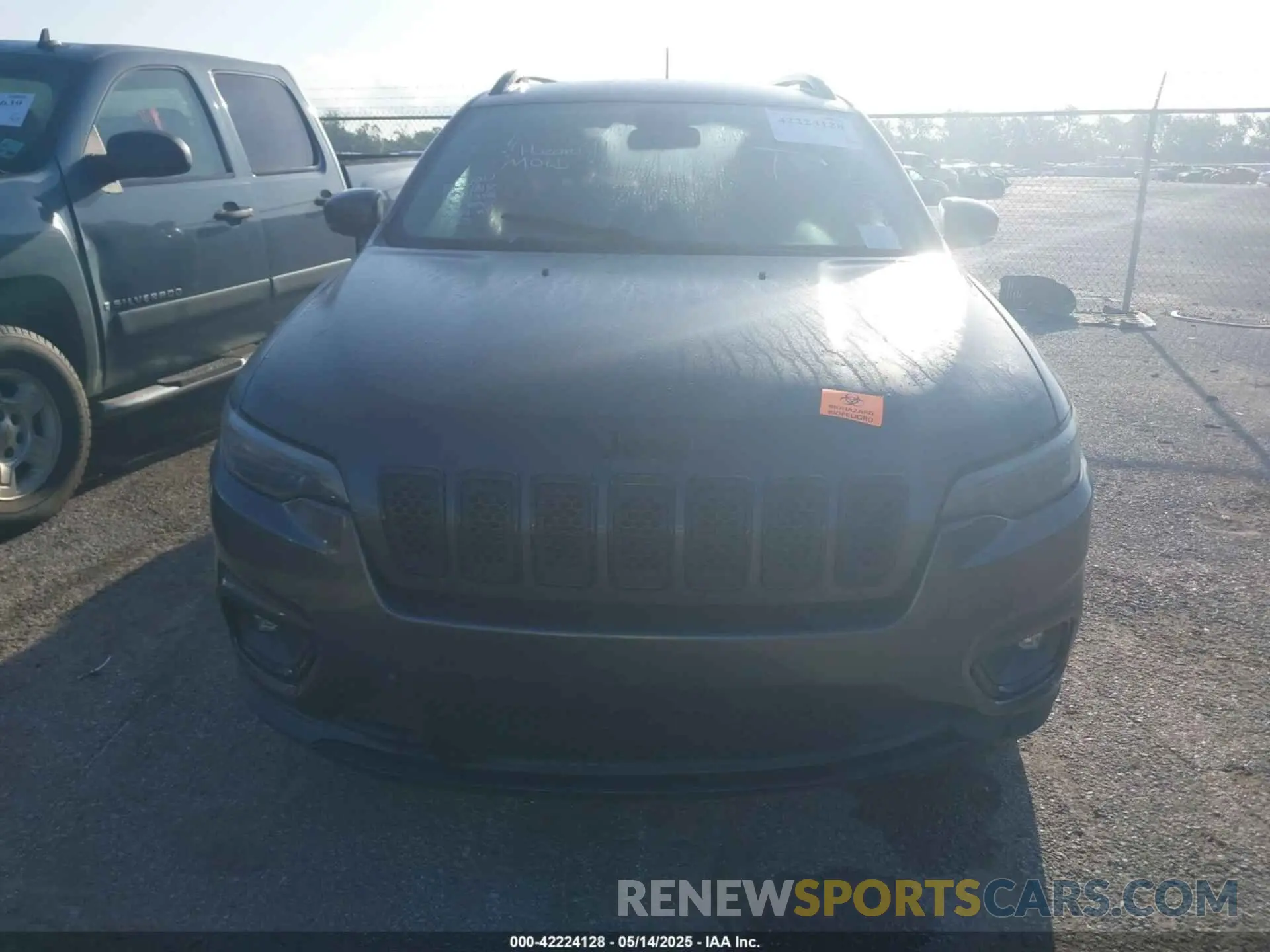 12 Photograph of a damaged car 1C4PJLLN9KD303312 JEEP CHEROKEE 2019