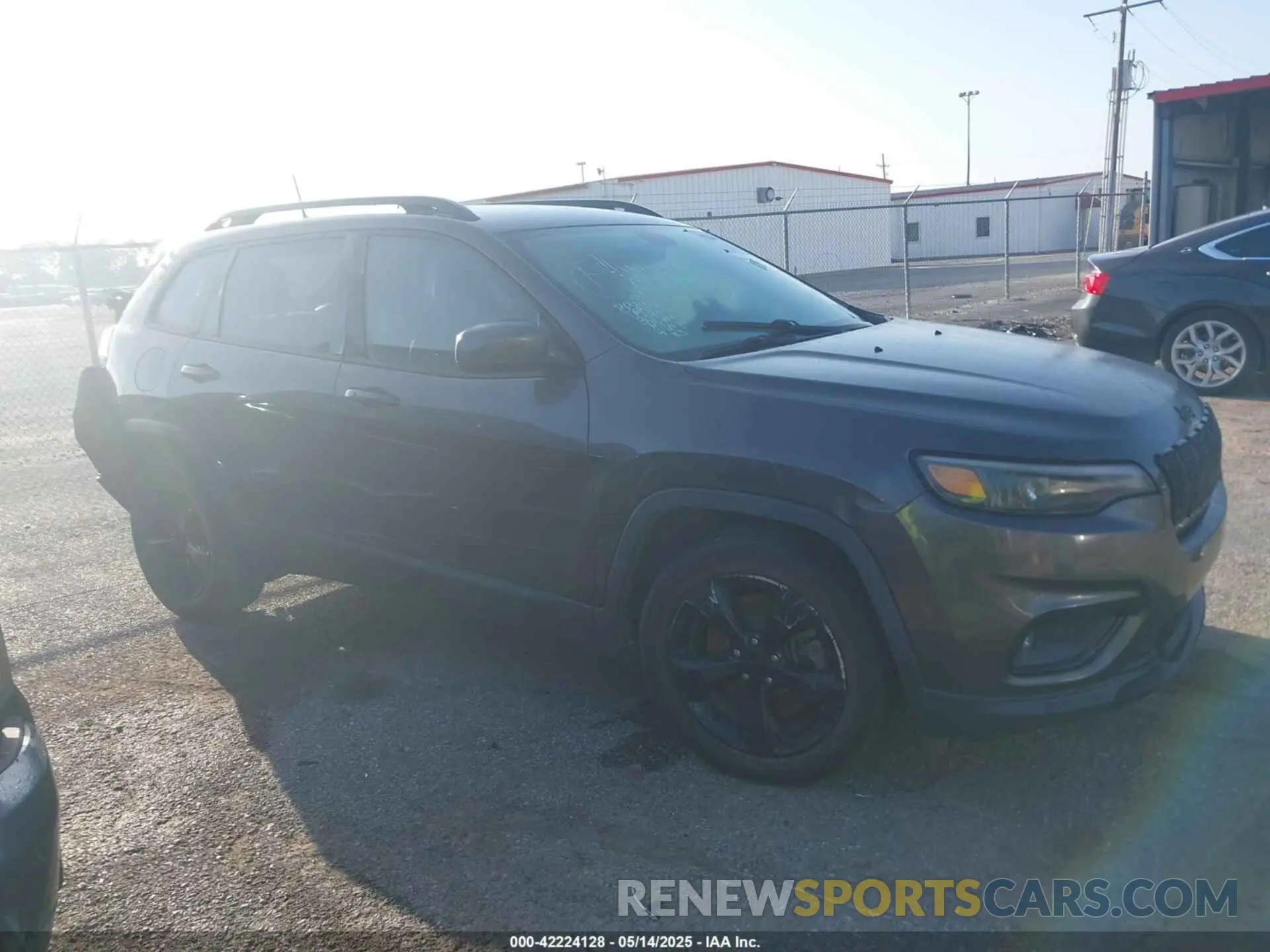 13 Photograph of a damaged car 1C4PJLLN9KD303312 JEEP CHEROKEE 2019