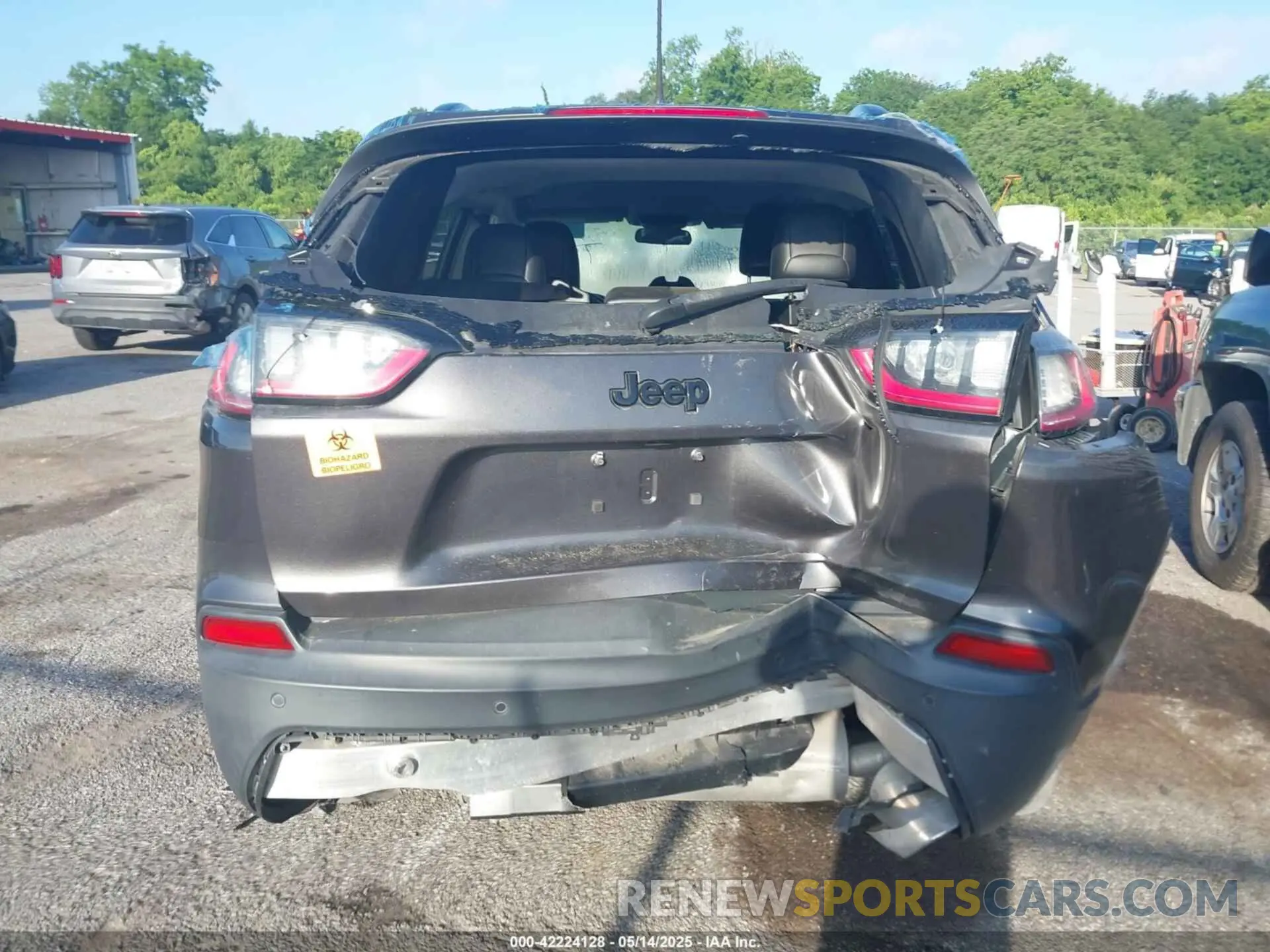 6 Photograph of a damaged car 1C4PJLLN9KD303312 JEEP CHEROKEE 2019