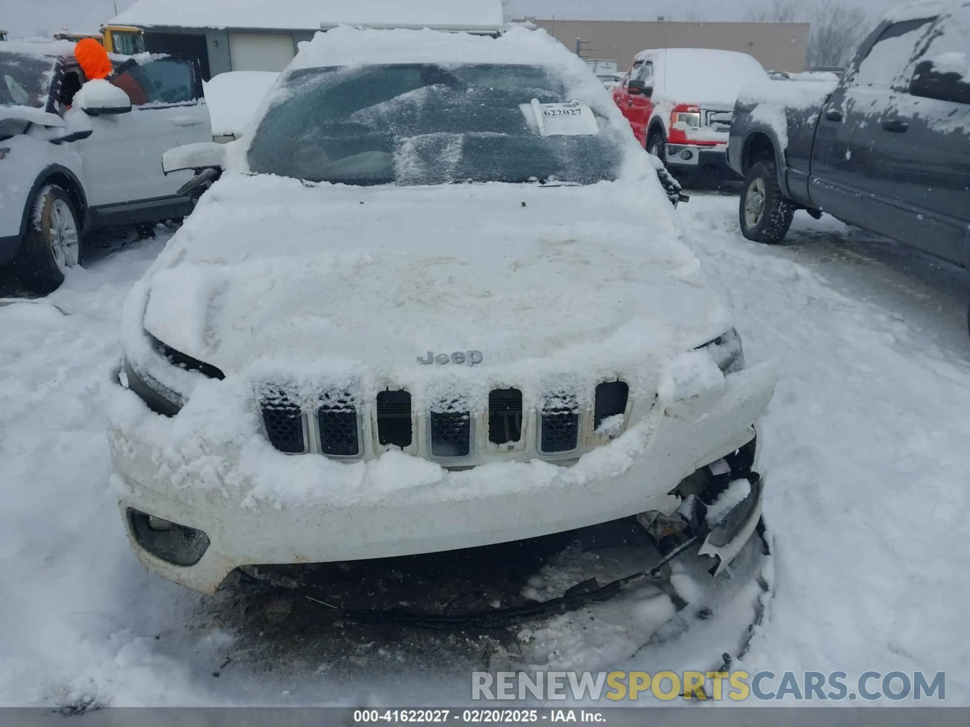 12 Photograph of a damaged car 1C4PJLLX2KD486604 JEEP CHEROKEE 2019