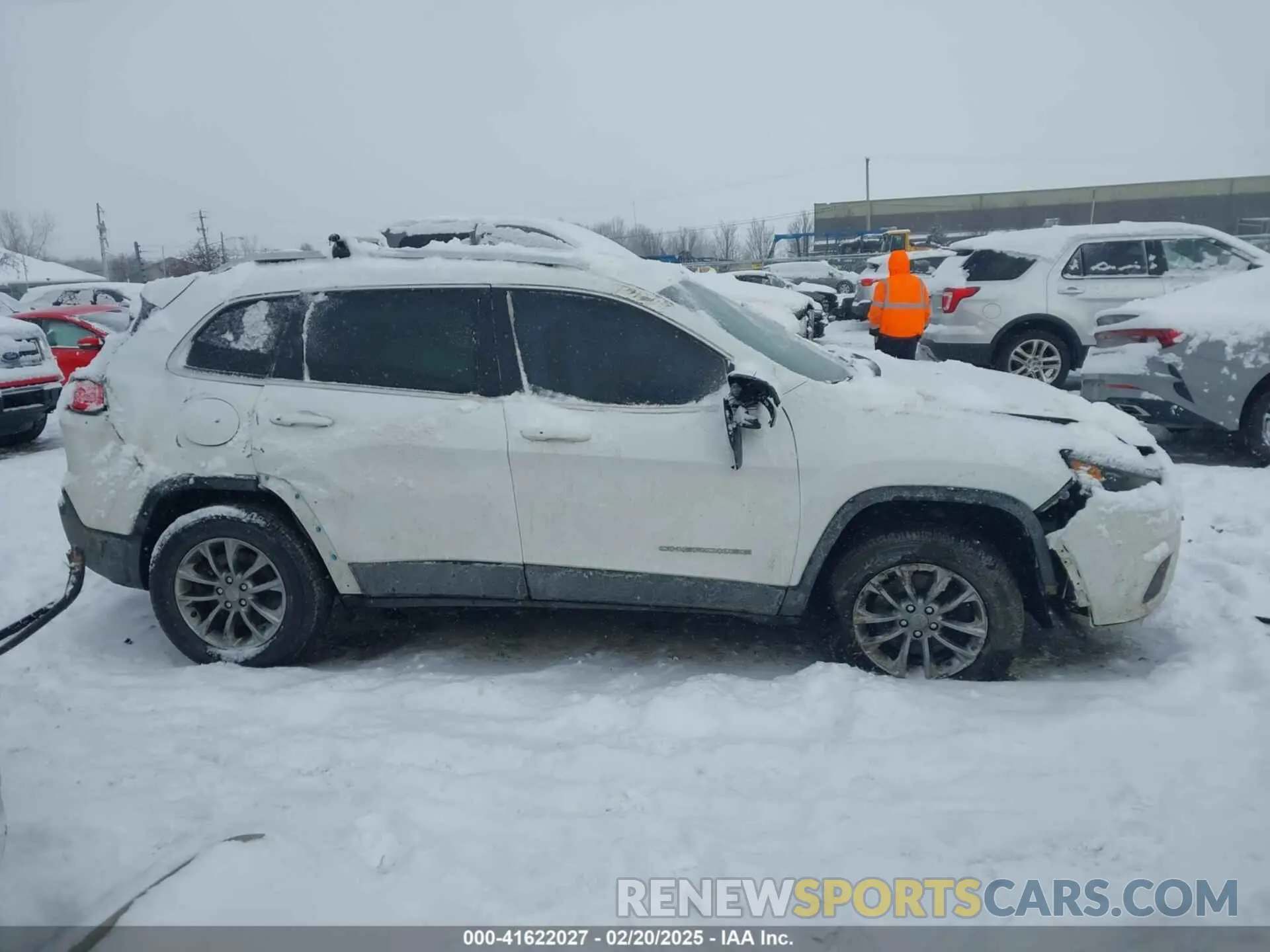 13 Photograph of a damaged car 1C4PJLLX2KD486604 JEEP CHEROKEE 2019