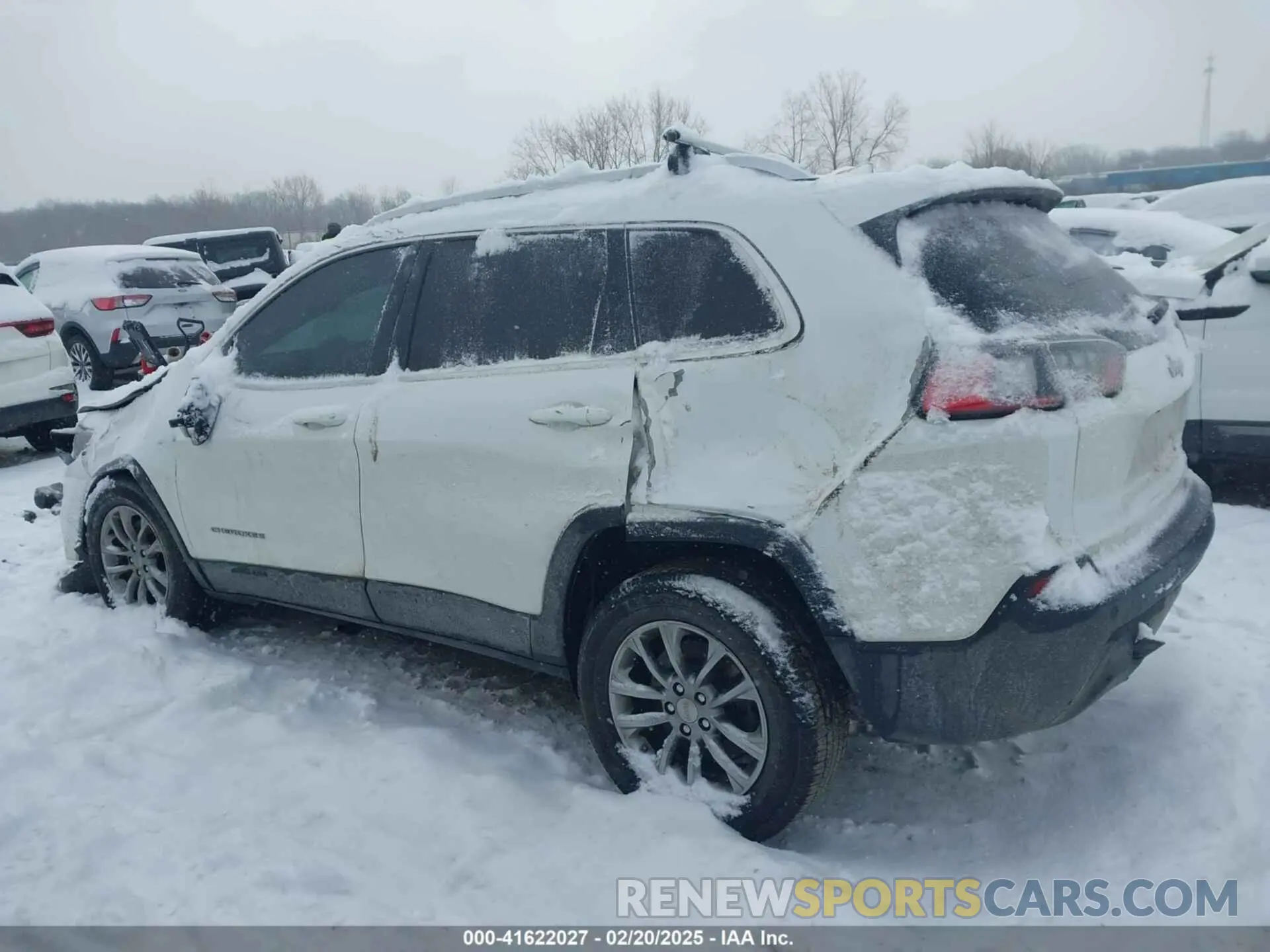 14 Photograph of a damaged car 1C4PJLLX2KD486604 JEEP CHEROKEE 2019