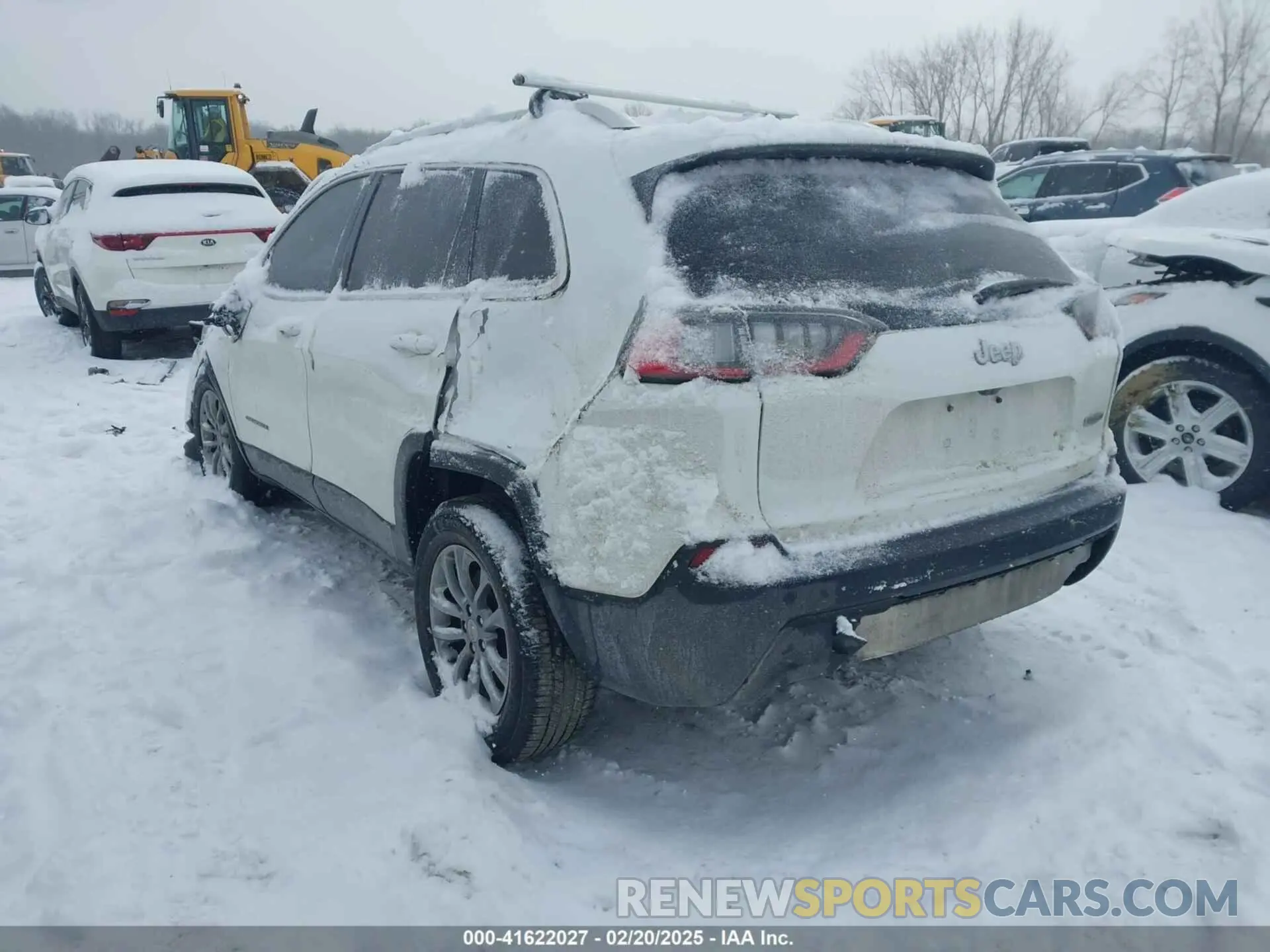 3 Photograph of a damaged car 1C4PJLLX2KD486604 JEEP CHEROKEE 2019