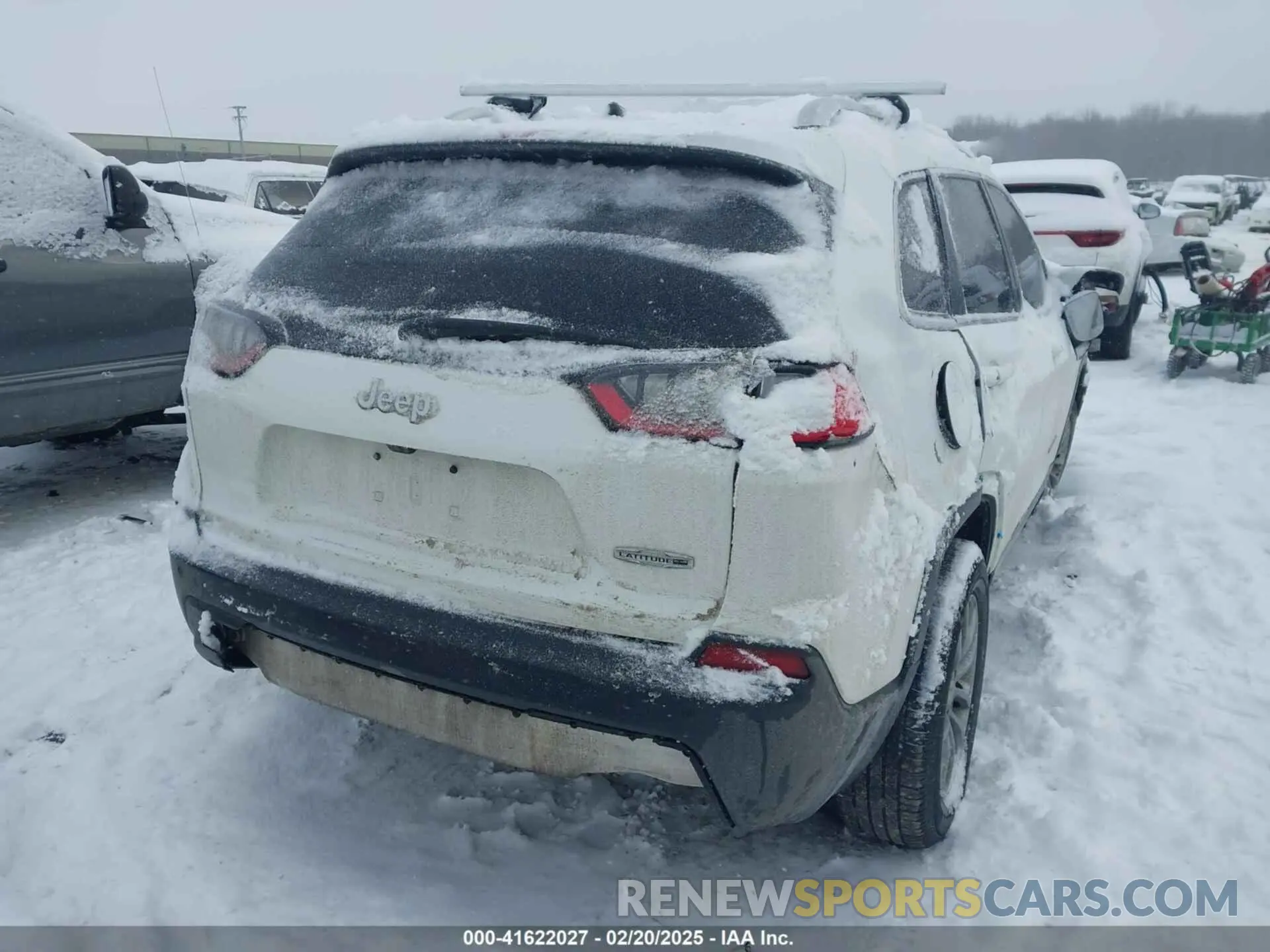 4 Photograph of a damaged car 1C4PJLLX2KD486604 JEEP CHEROKEE 2019