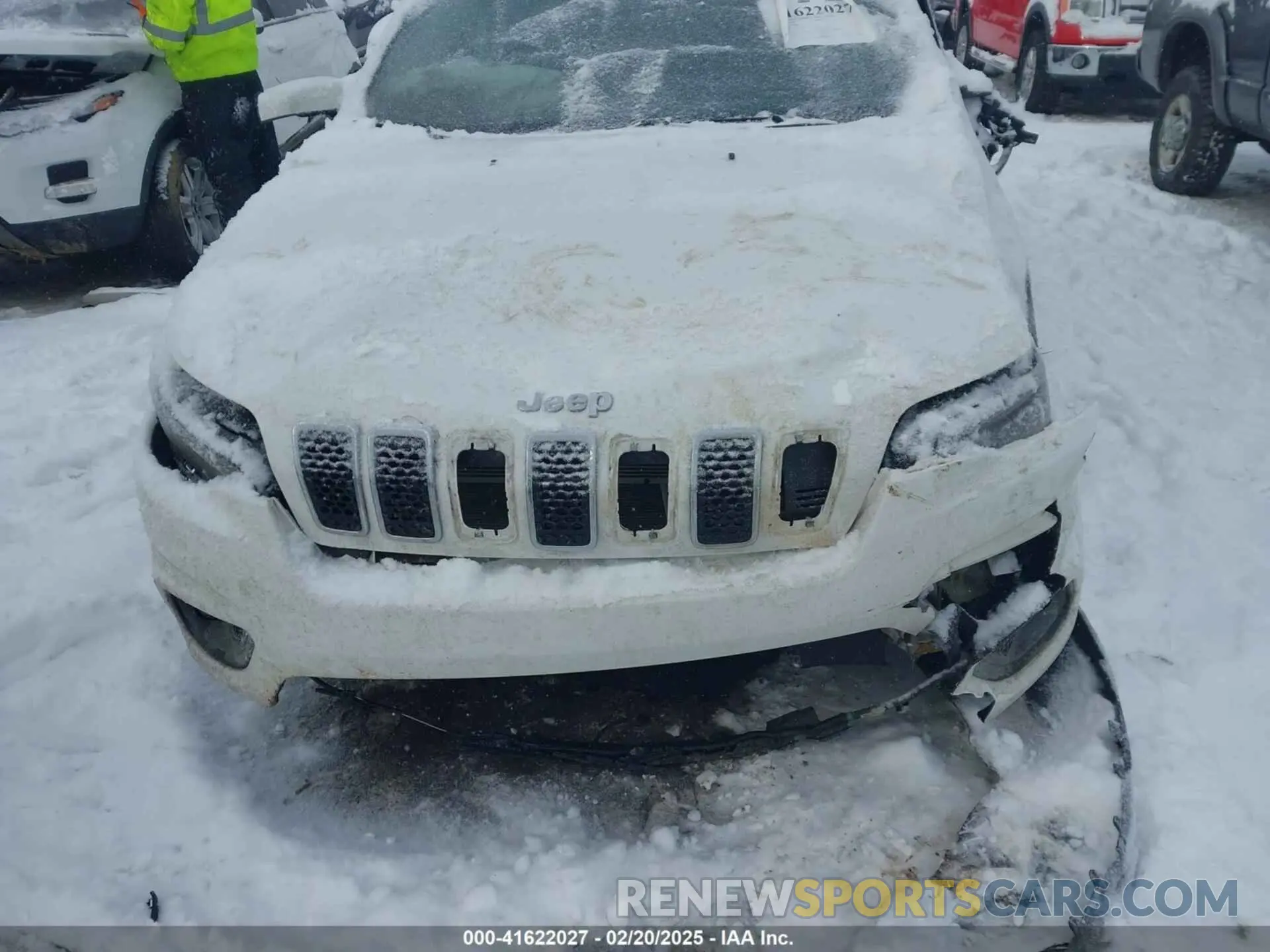 6 Photograph of a damaged car 1C4PJLLX2KD486604 JEEP CHEROKEE 2019