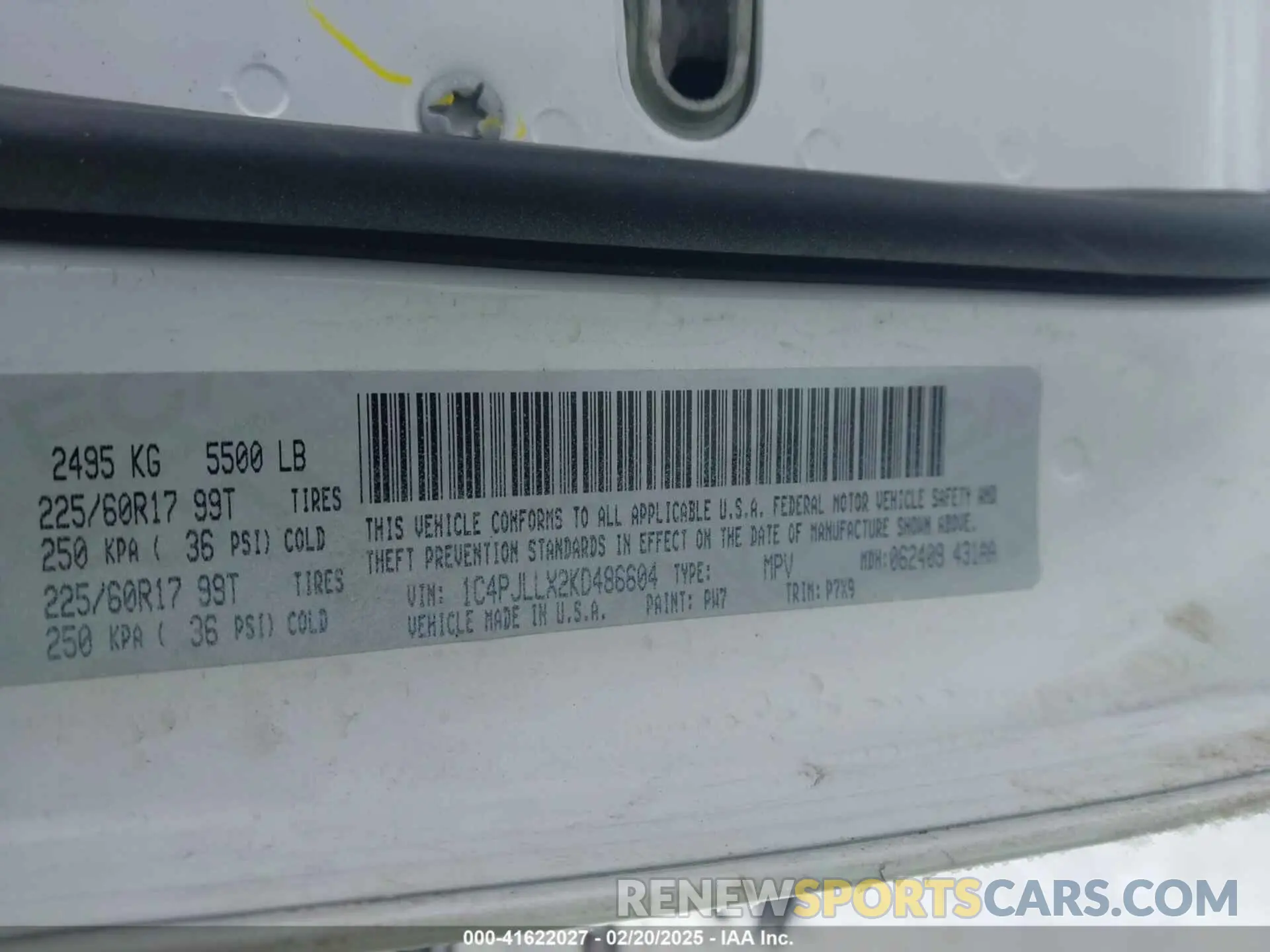 9 Photograph of a damaged car 1C4PJLLX2KD486604 JEEP CHEROKEE 2019