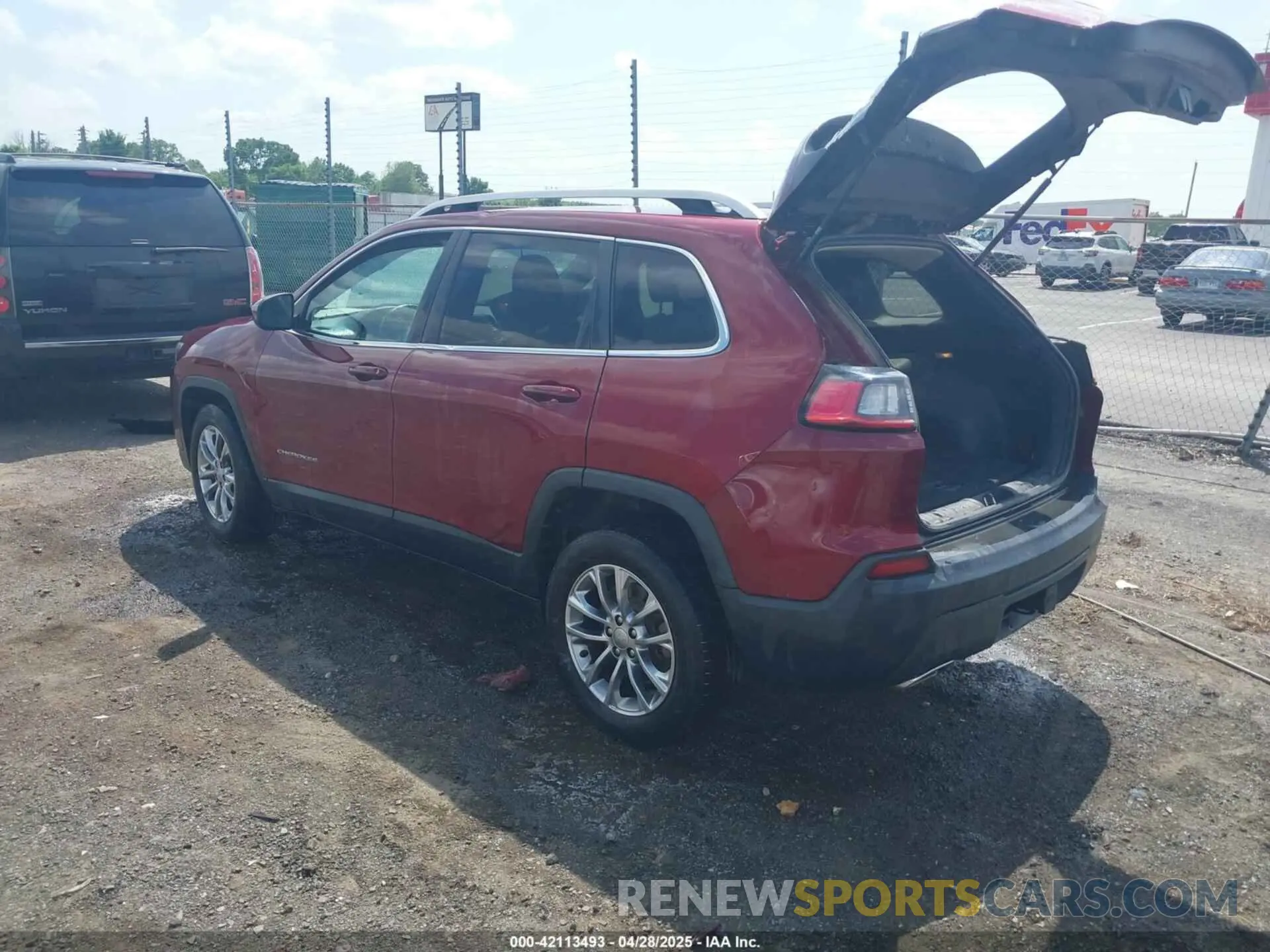 3 Photograph of a damaged car 1C4PJLLXXKD132846 JEEP CHEROKEE 2019