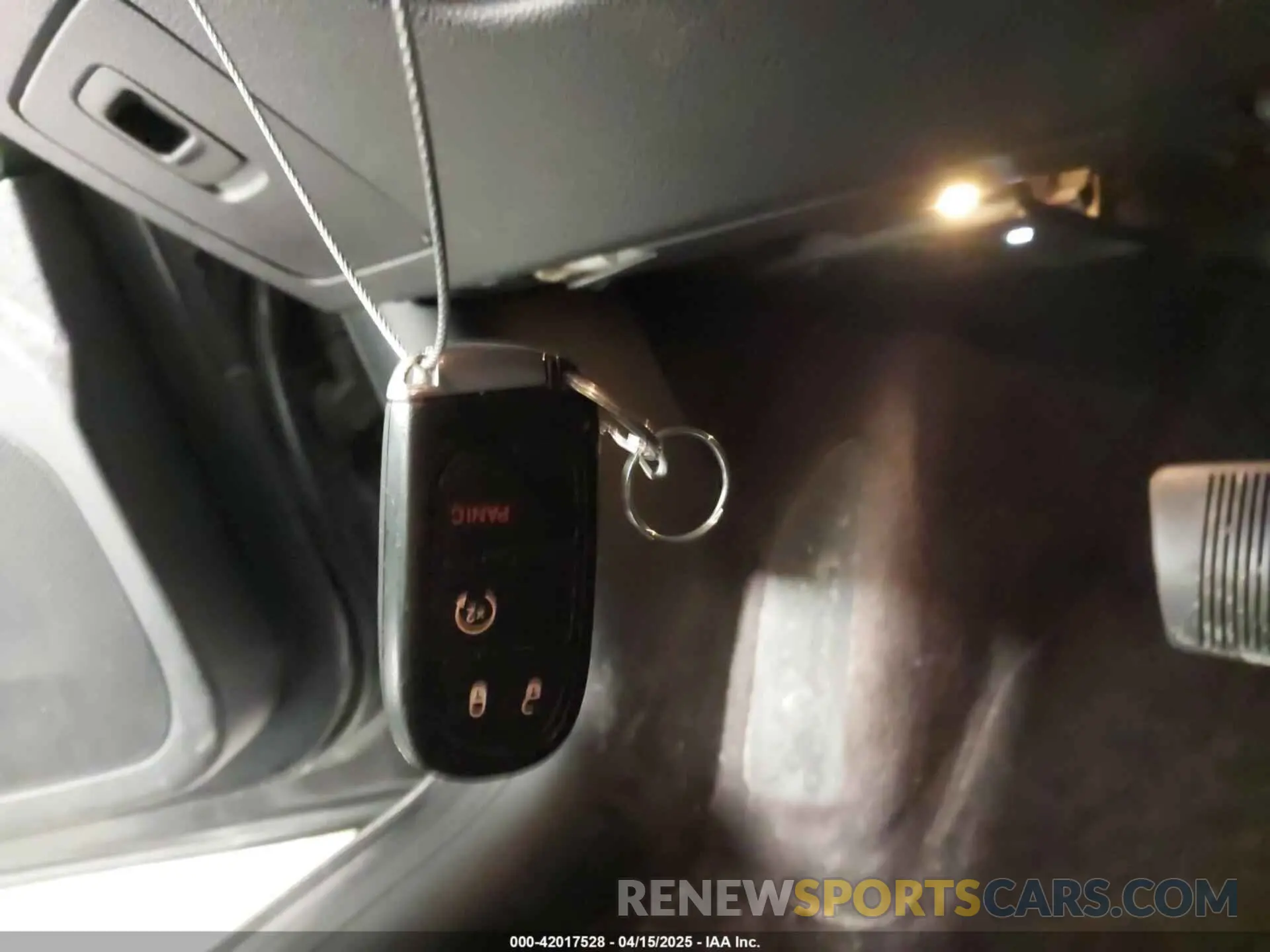11 Photograph of a damaged car 1C4PJMBN2KD258303 JEEP CHEROKEE 2019