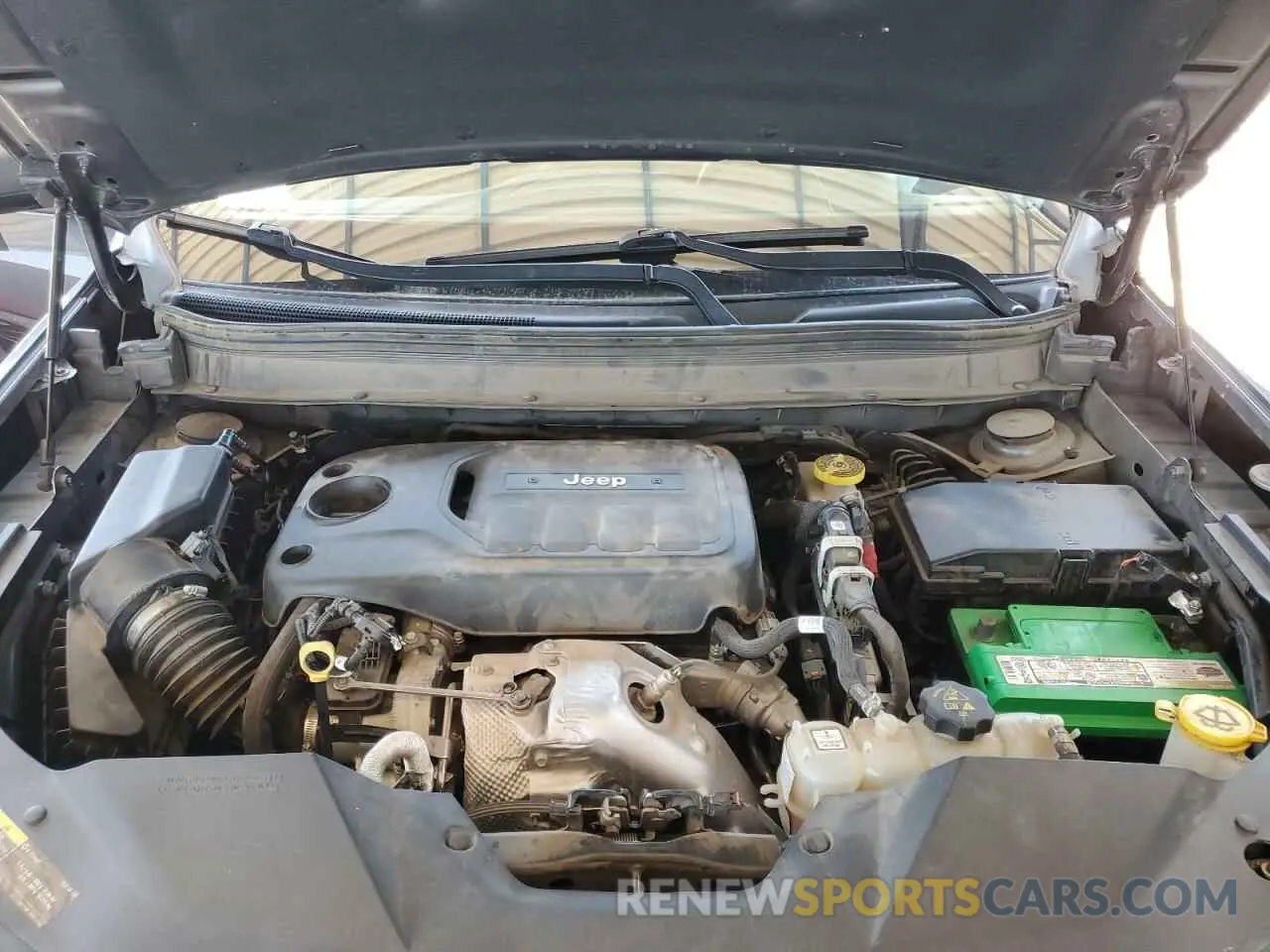 11 Photograph of a damaged car 1C4PJMBN4KD300180 JEEP CHEROKEE 2019