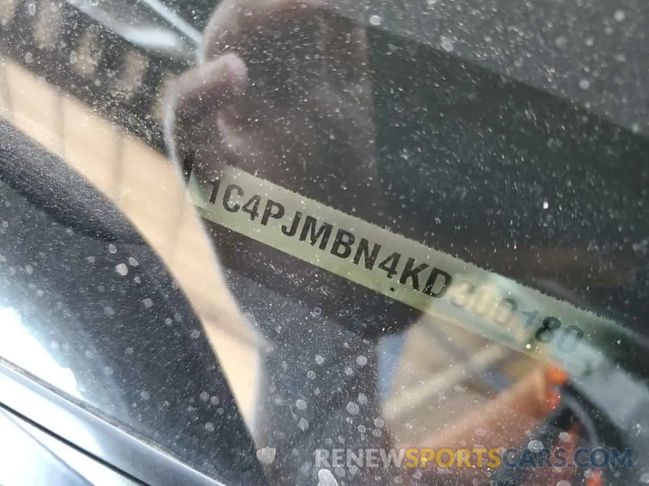 12 Photograph of a damaged car 1C4PJMBN4KD300180 JEEP CHEROKEE 2019