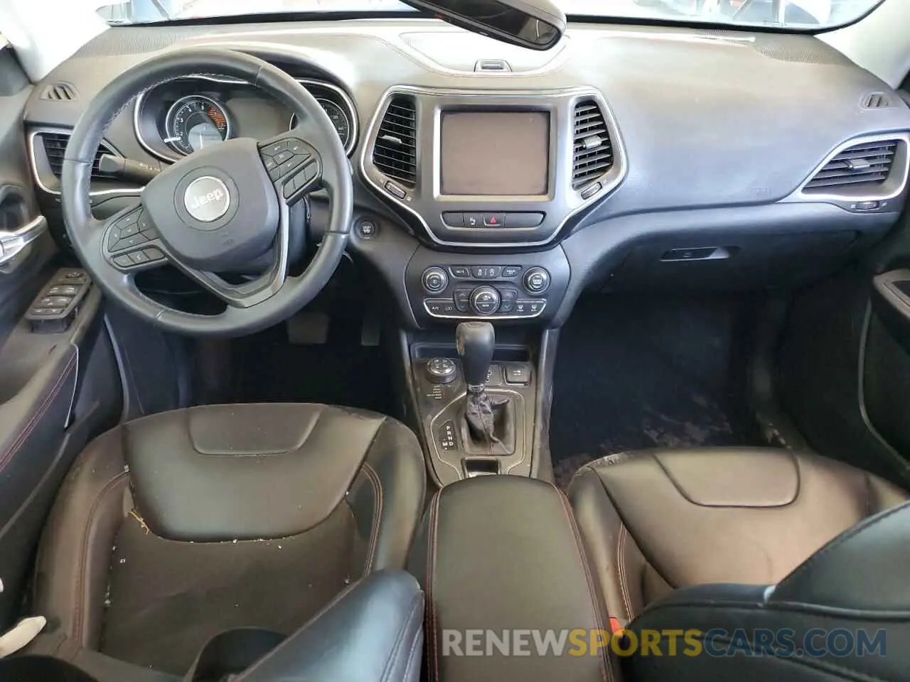 8 Photograph of a damaged car 1C4PJMBN4KD300180 JEEP CHEROKEE 2019