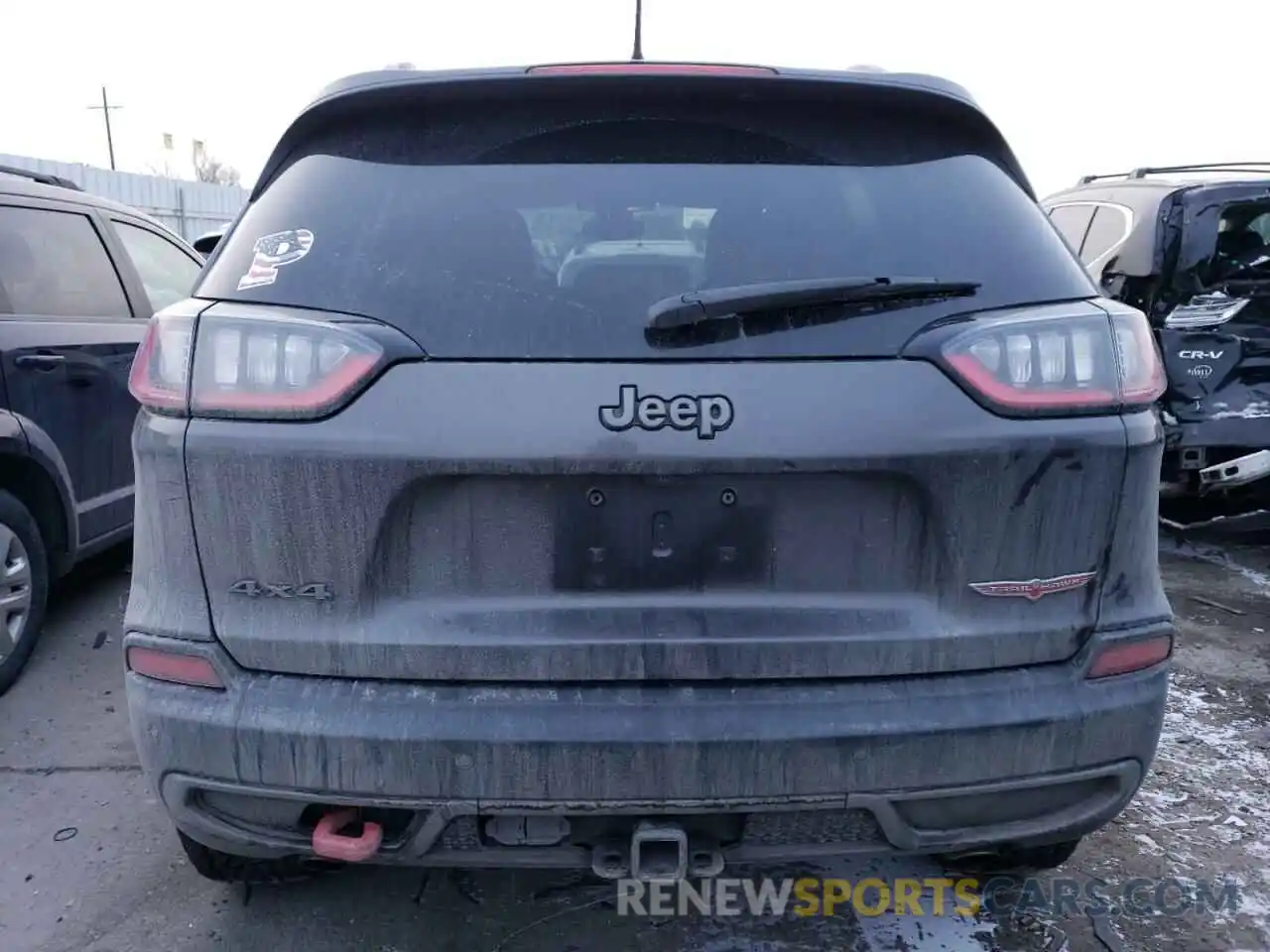 6 Photograph of a damaged car 1C4PJMBN5KD143033 JEEP CHEROKEE 2019