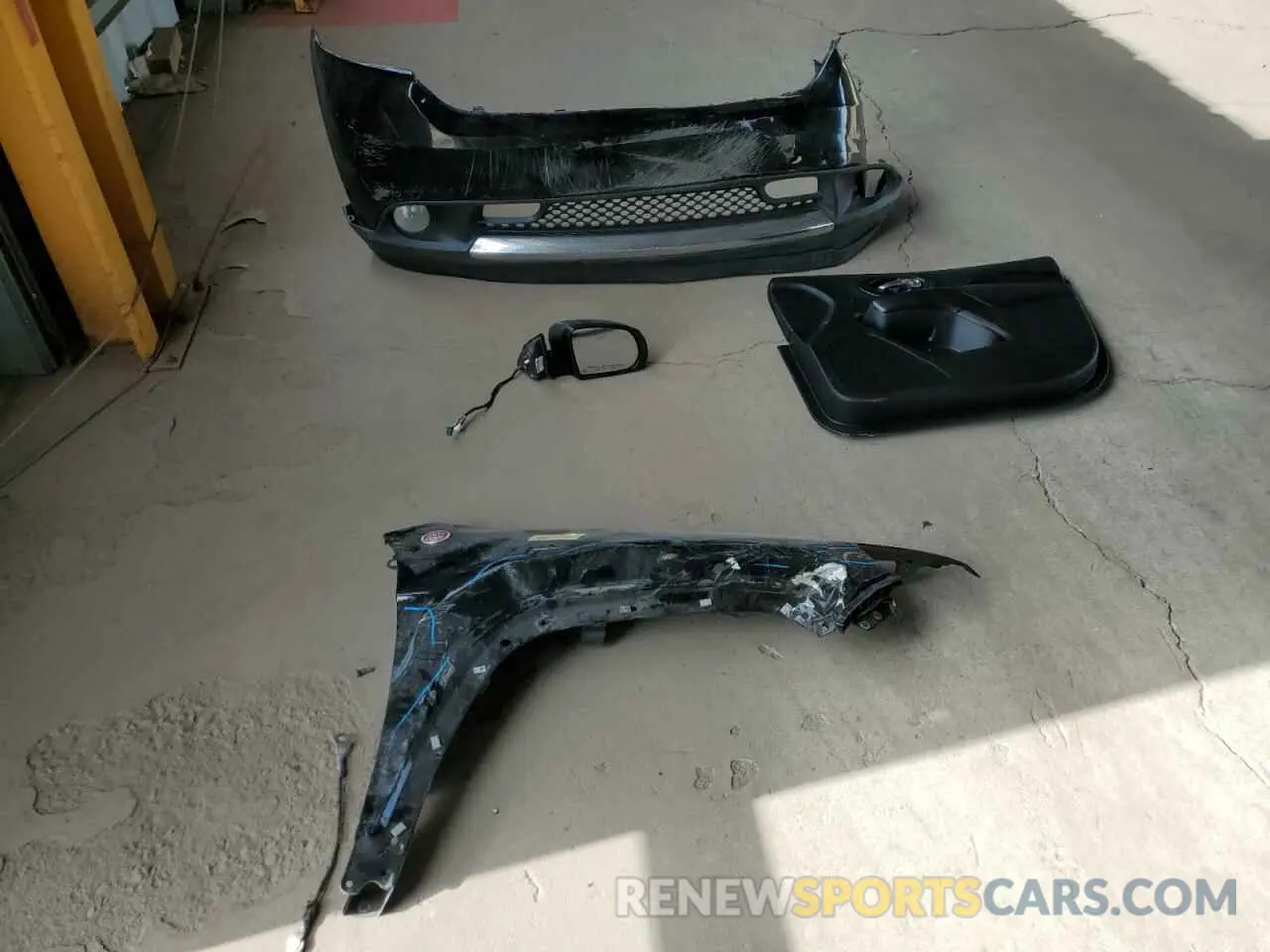 12 Photograph of a damaged car 1C4PJMBN6KD177840 JEEP CHEROKEE 2019