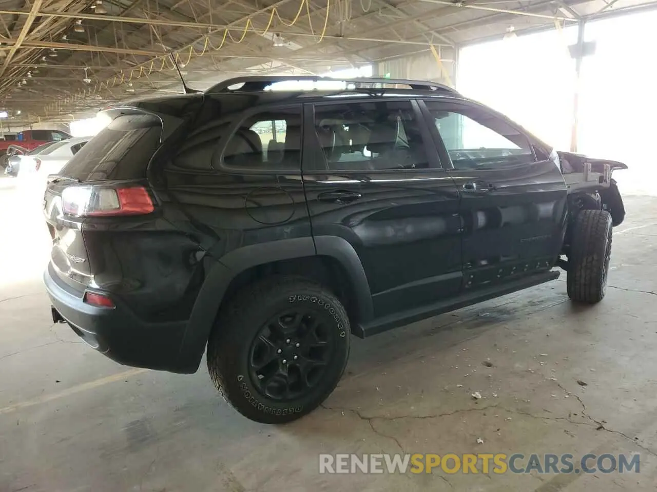 3 Photograph of a damaged car 1C4PJMBN6KD177840 JEEP CHEROKEE 2019
