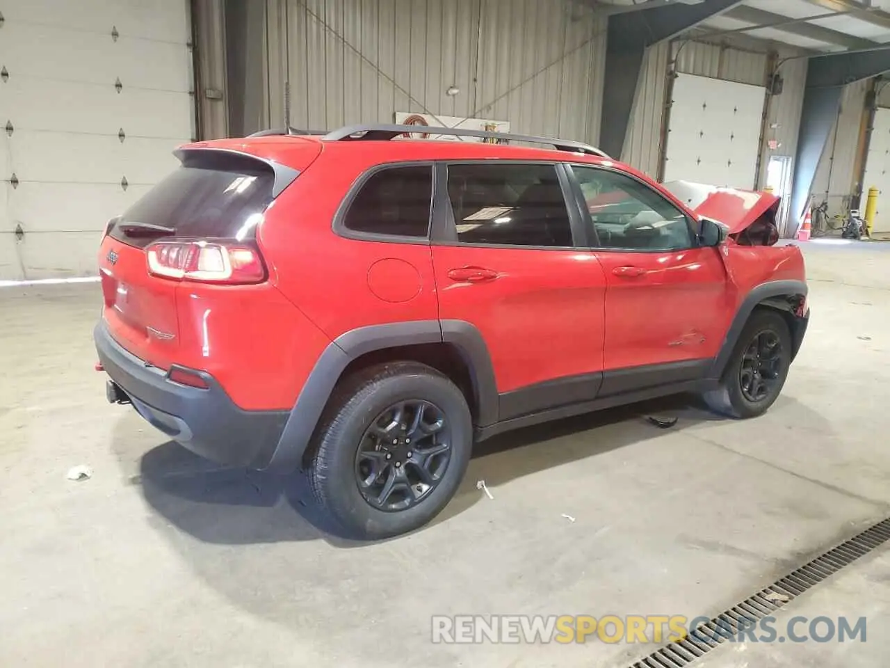 3 Photograph of a damaged car 1C4PJMBN8KD315278 JEEP CHEROKEE 2019