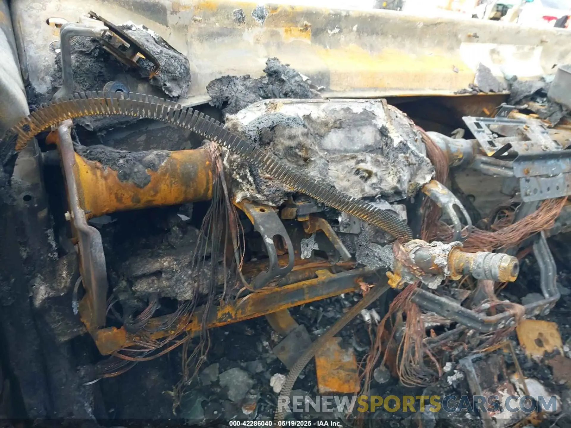 7 Photograph of a damaged car 1C4PJMBNXKD311748 JEEP CHEROKEE 2019
