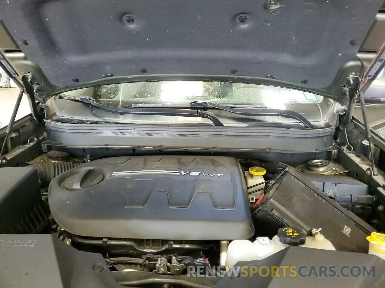 12 Photograph of a damaged car 1C4PJMBX1KD104876 JEEP CHEROKEE 2019