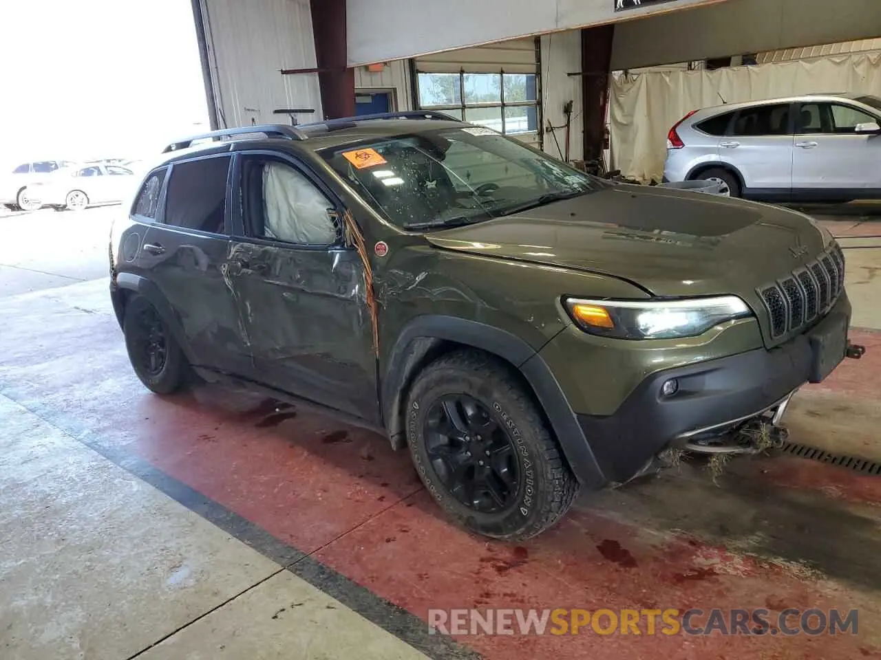 4 Photograph of a damaged car 1C4PJMBX1KD104876 JEEP CHEROKEE 2019