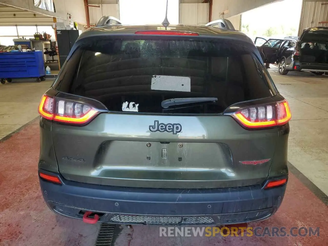 6 Photograph of a damaged car 1C4PJMBX1KD104876 JEEP CHEROKEE 2019