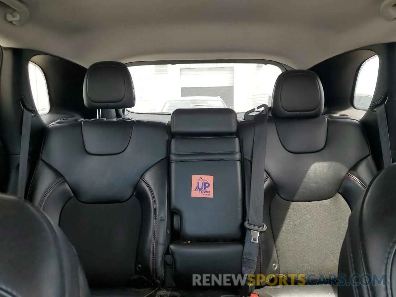 10 Photograph of a damaged car 1C4PJMBX1KD316791 JEEP CHEROKEE 2019