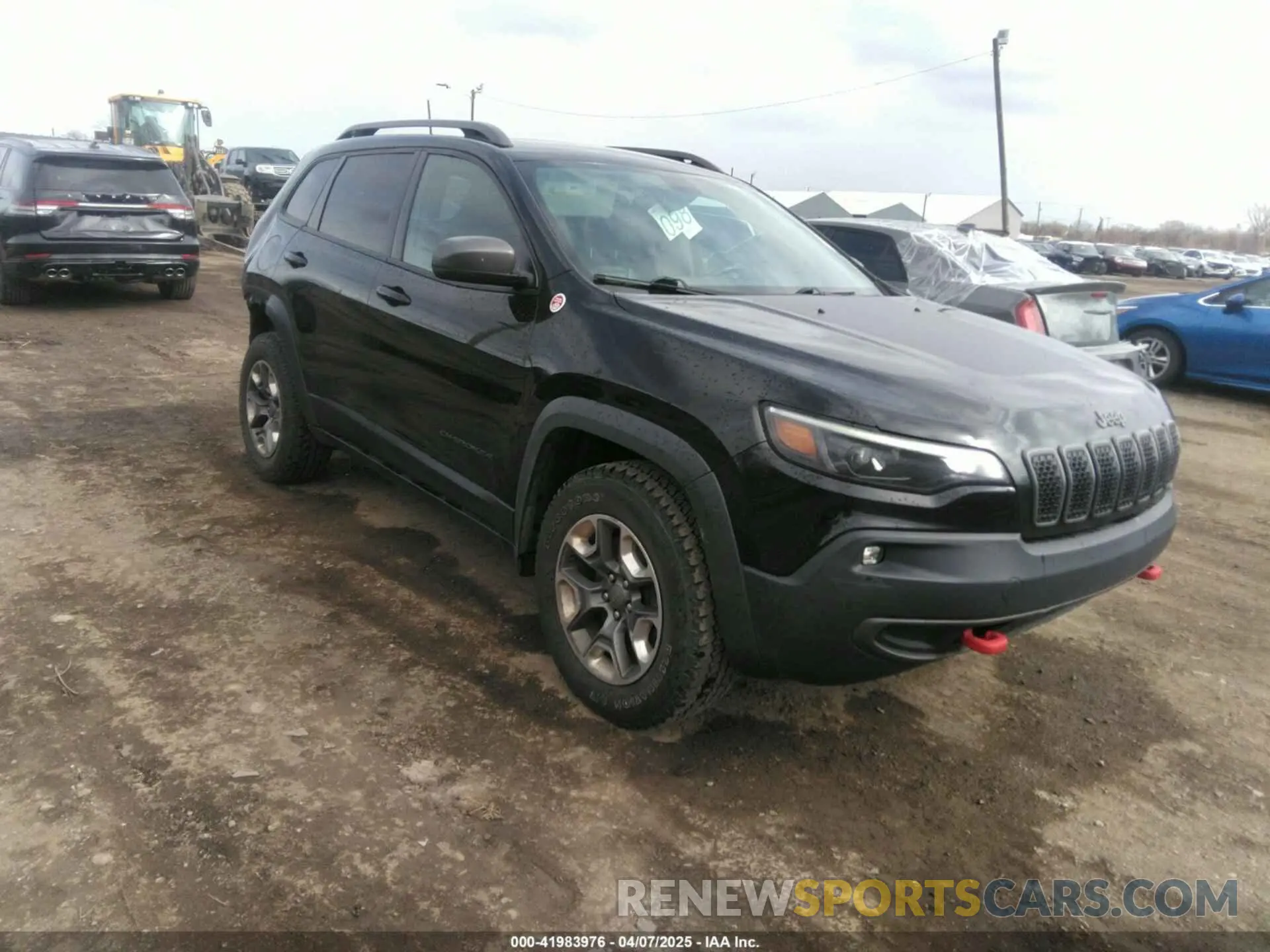 1 Photograph of a damaged car 1C4PJMBX1KD331128 JEEP CHEROKEE 2019