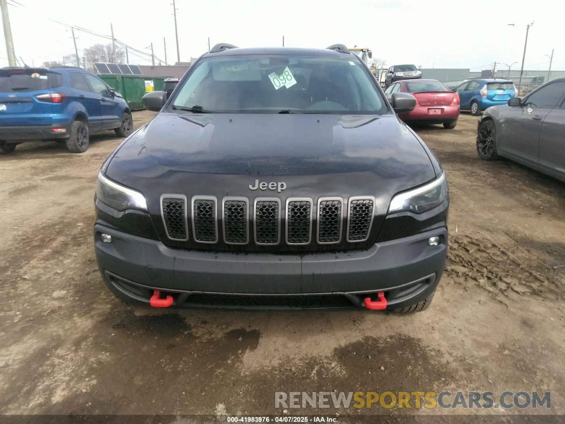 12 Photograph of a damaged car 1C4PJMBX1KD331128 JEEP CHEROKEE 2019