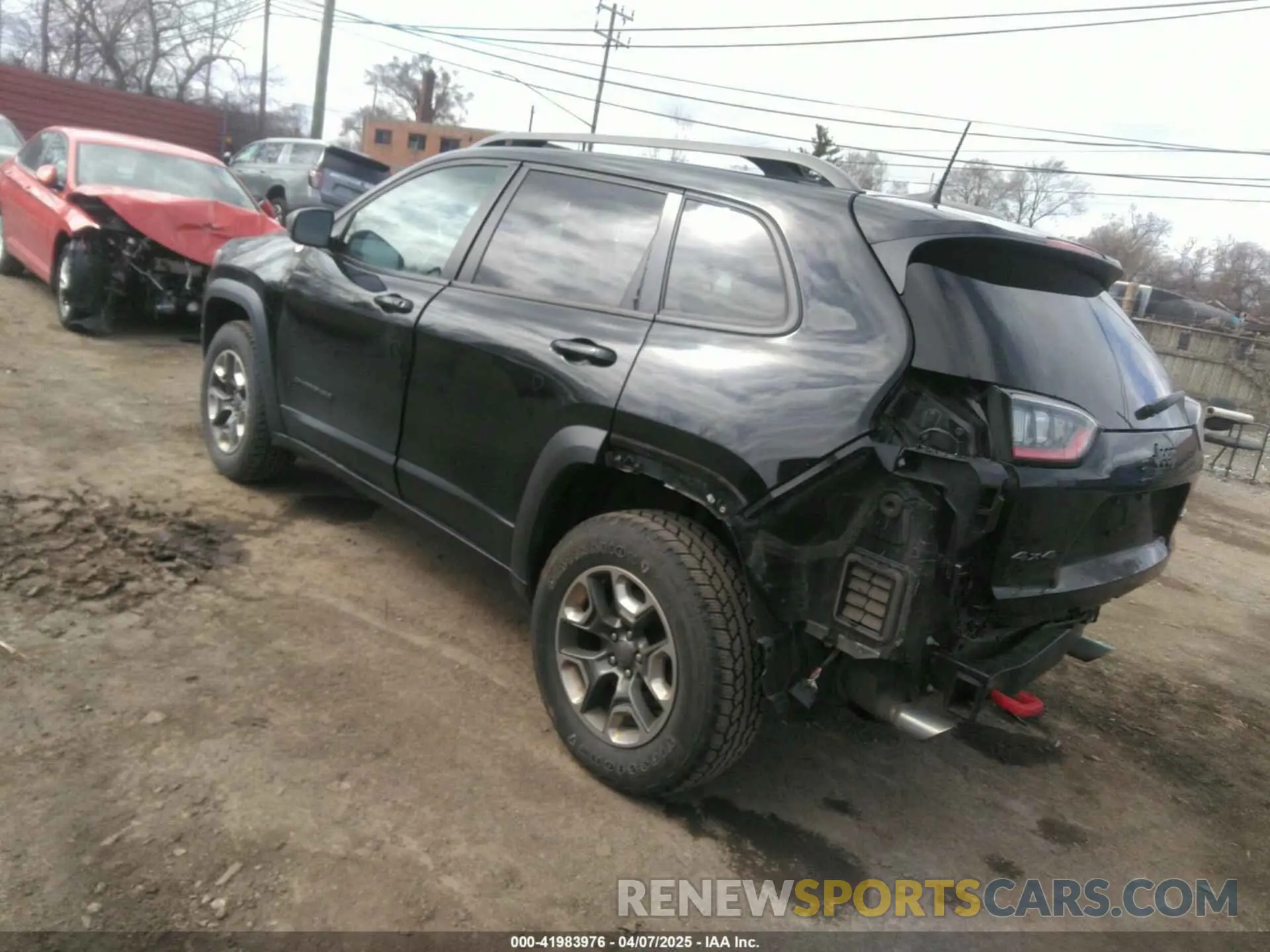 3 Photograph of a damaged car 1C4PJMBX1KD331128 JEEP CHEROKEE 2019