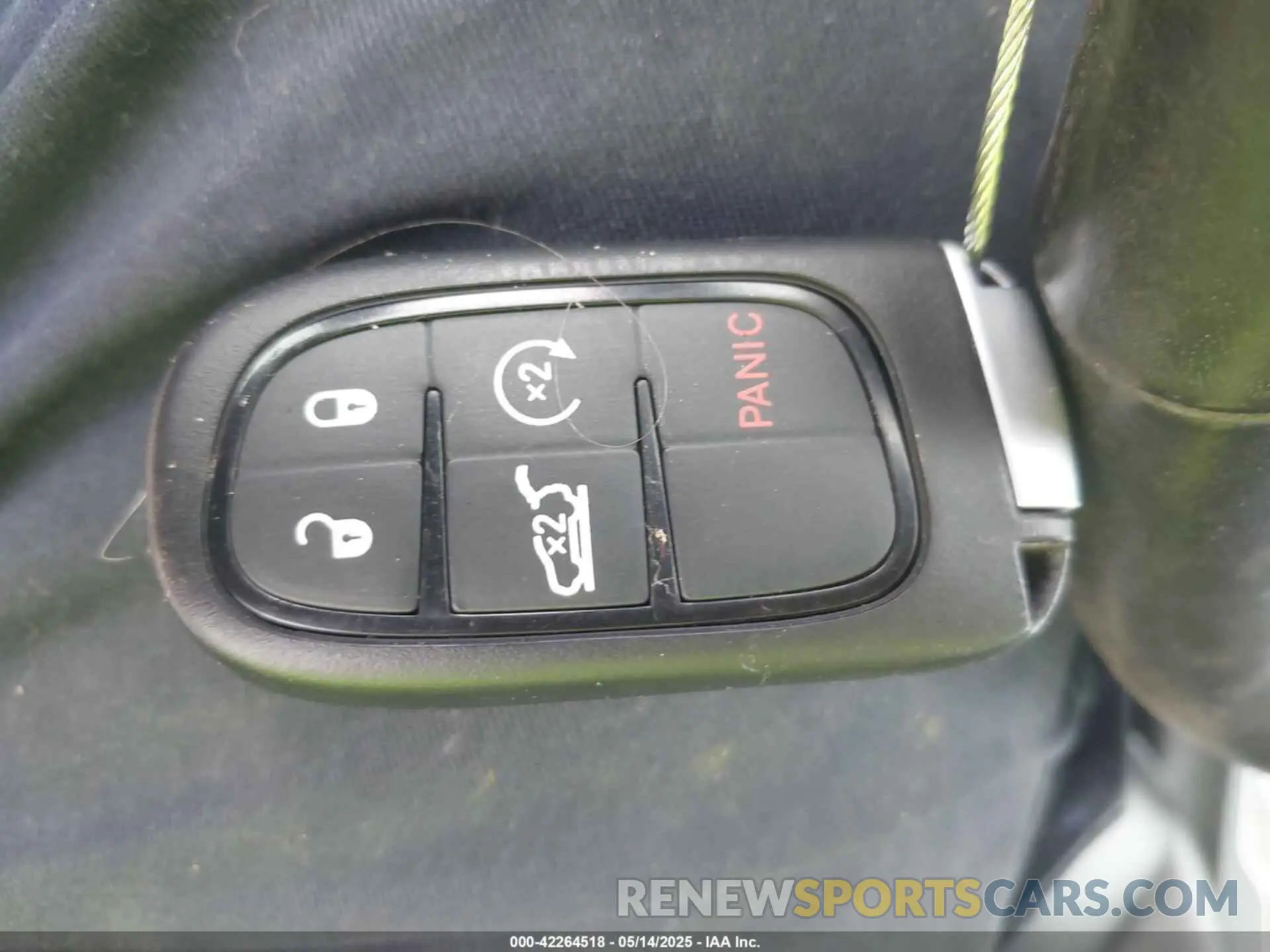11 Photograph of a damaged car 1C4PJMBX1KD364100 JEEP CHEROKEE 2019