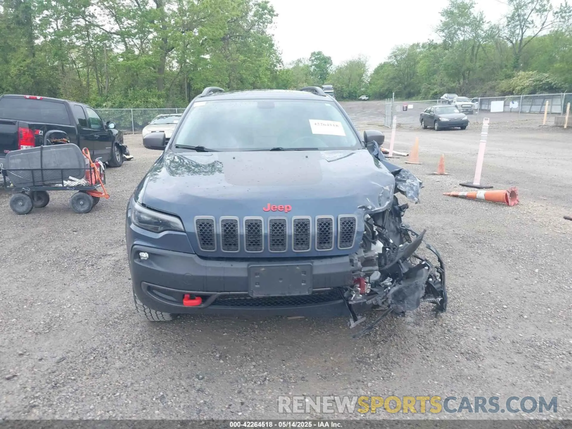 12 Photograph of a damaged car 1C4PJMBX1KD364100 JEEP CHEROKEE 2019