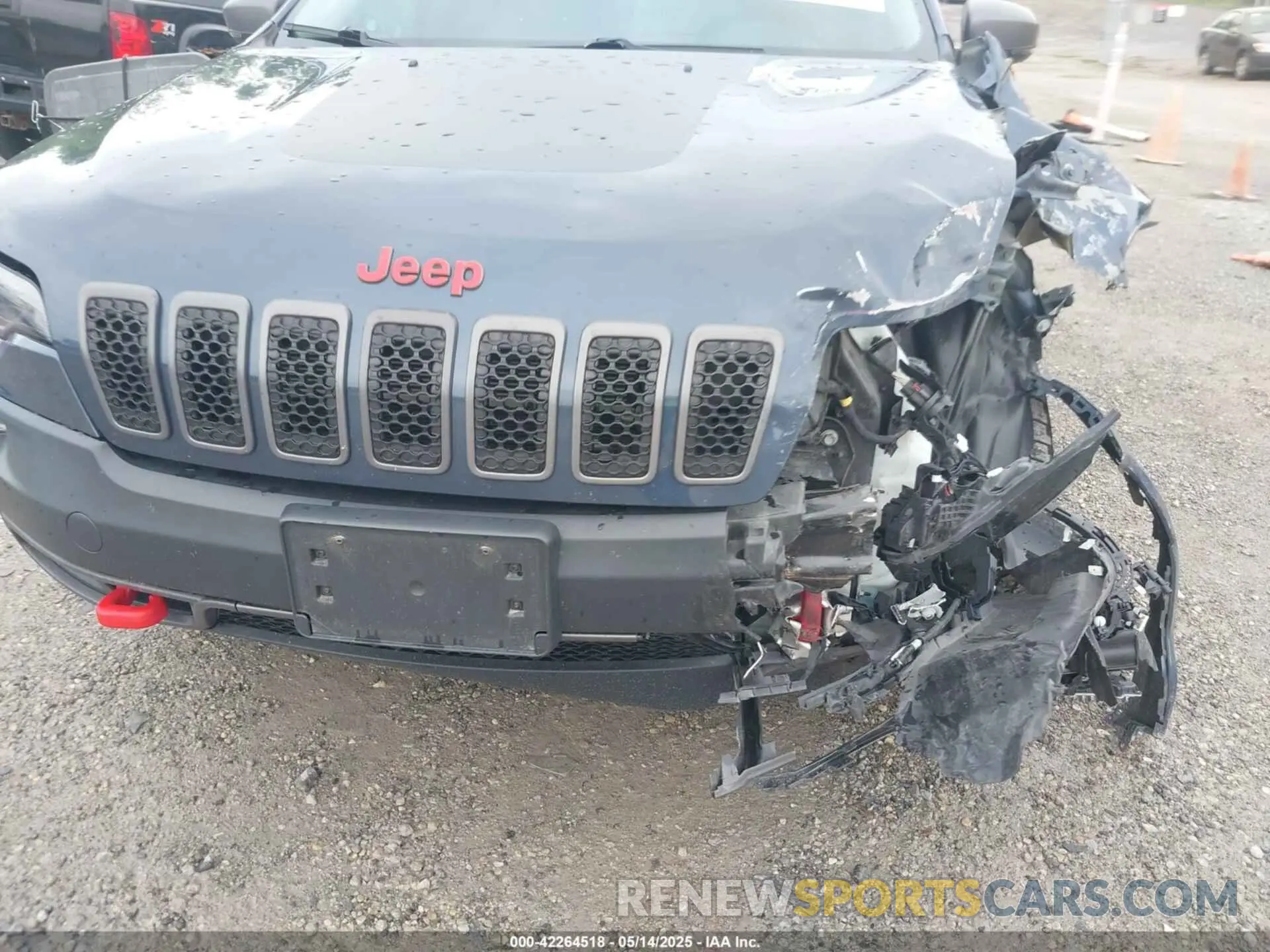 17 Photograph of a damaged car 1C4PJMBX1KD364100 JEEP CHEROKEE 2019