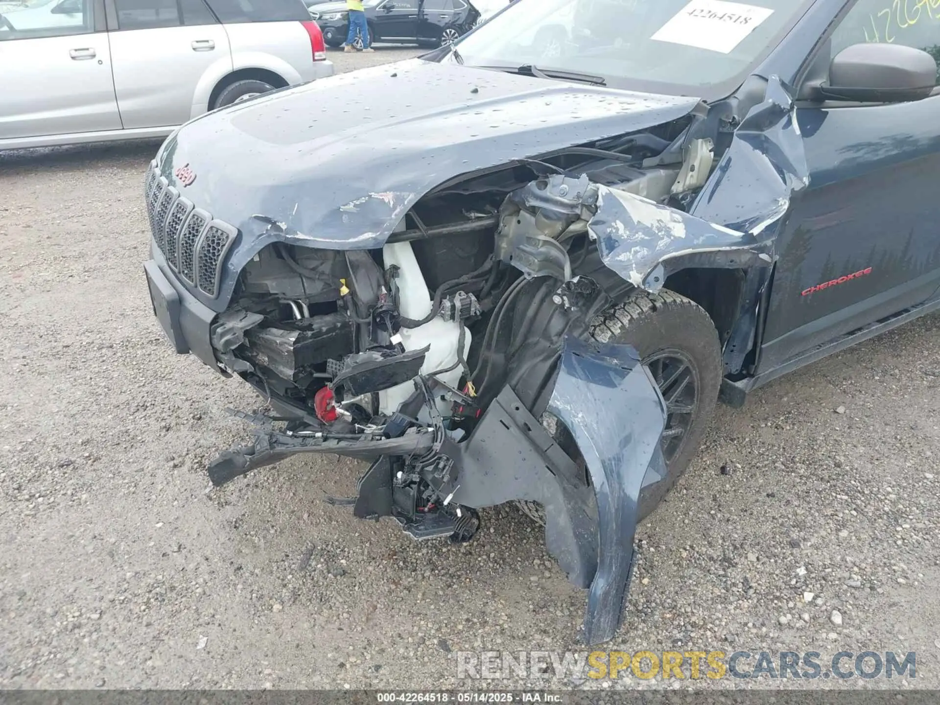 6 Photograph of a damaged car 1C4PJMBX1KD364100 JEEP CHEROKEE 2019