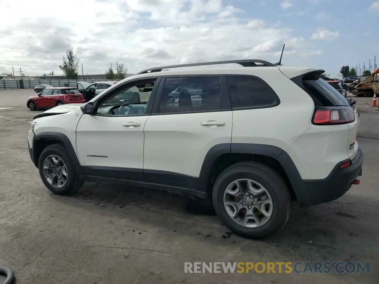 2 Photograph of a damaged car 1C4PJMBX2KD152628 JEEP CHEROKEE 2019