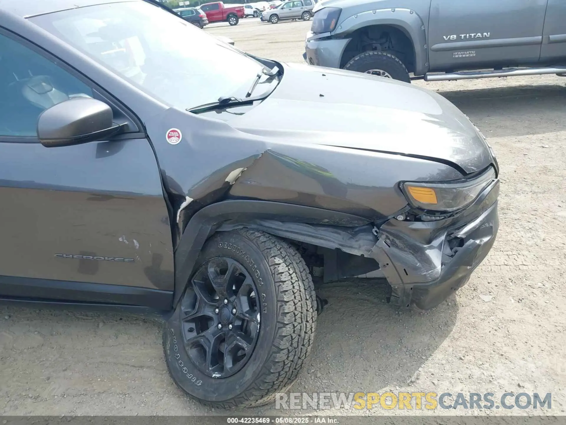 6 Photograph of a damaged car 1C4PJMBX2KD231734 JEEP CHEROKEE 2019
