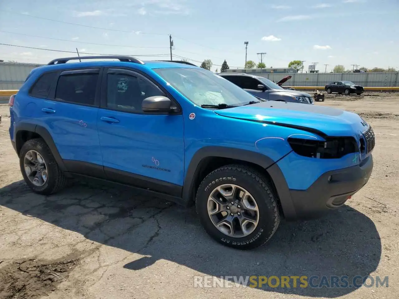 4 Photograph of a damaged car 1C4PJMBX2KD341540 JEEP CHEROKEE 2019