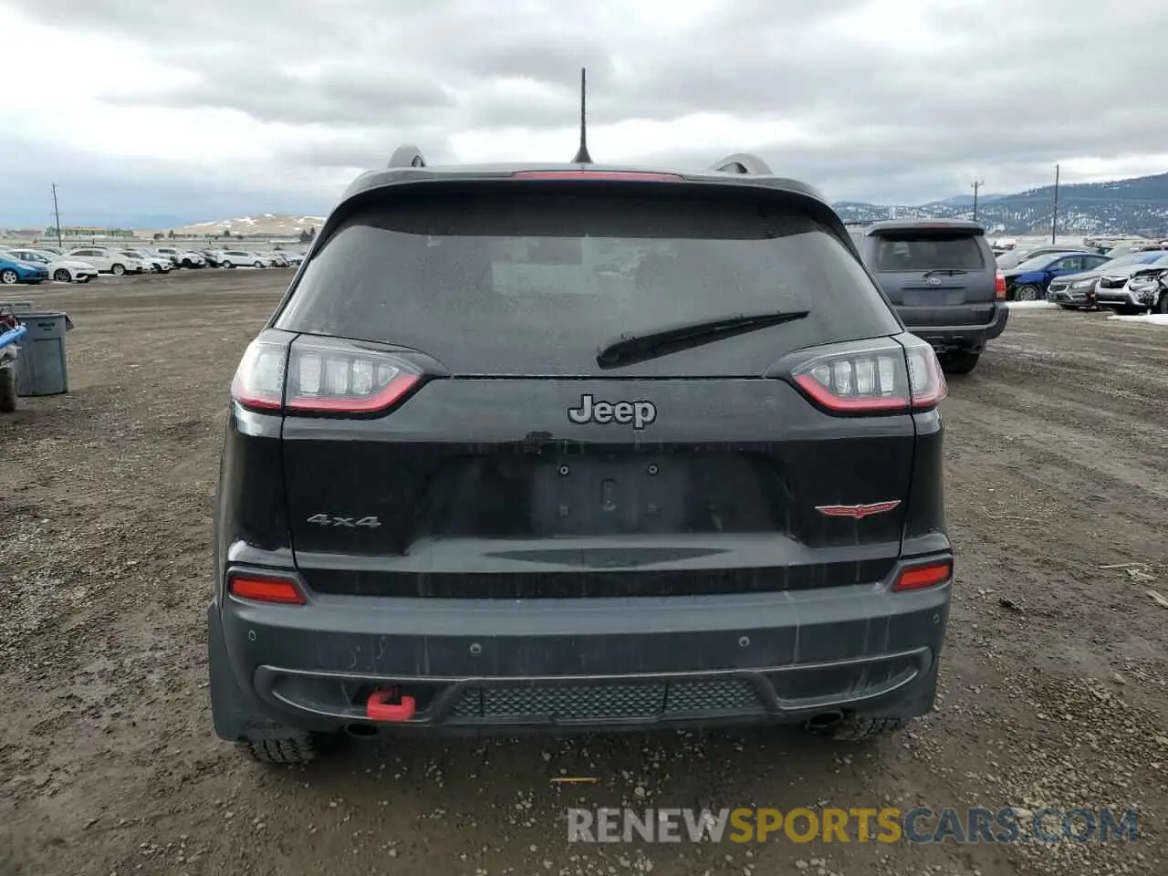 6 Photograph of a damaged car 1C4PJMBX2KD462634 JEEP CHEROKEE 2019