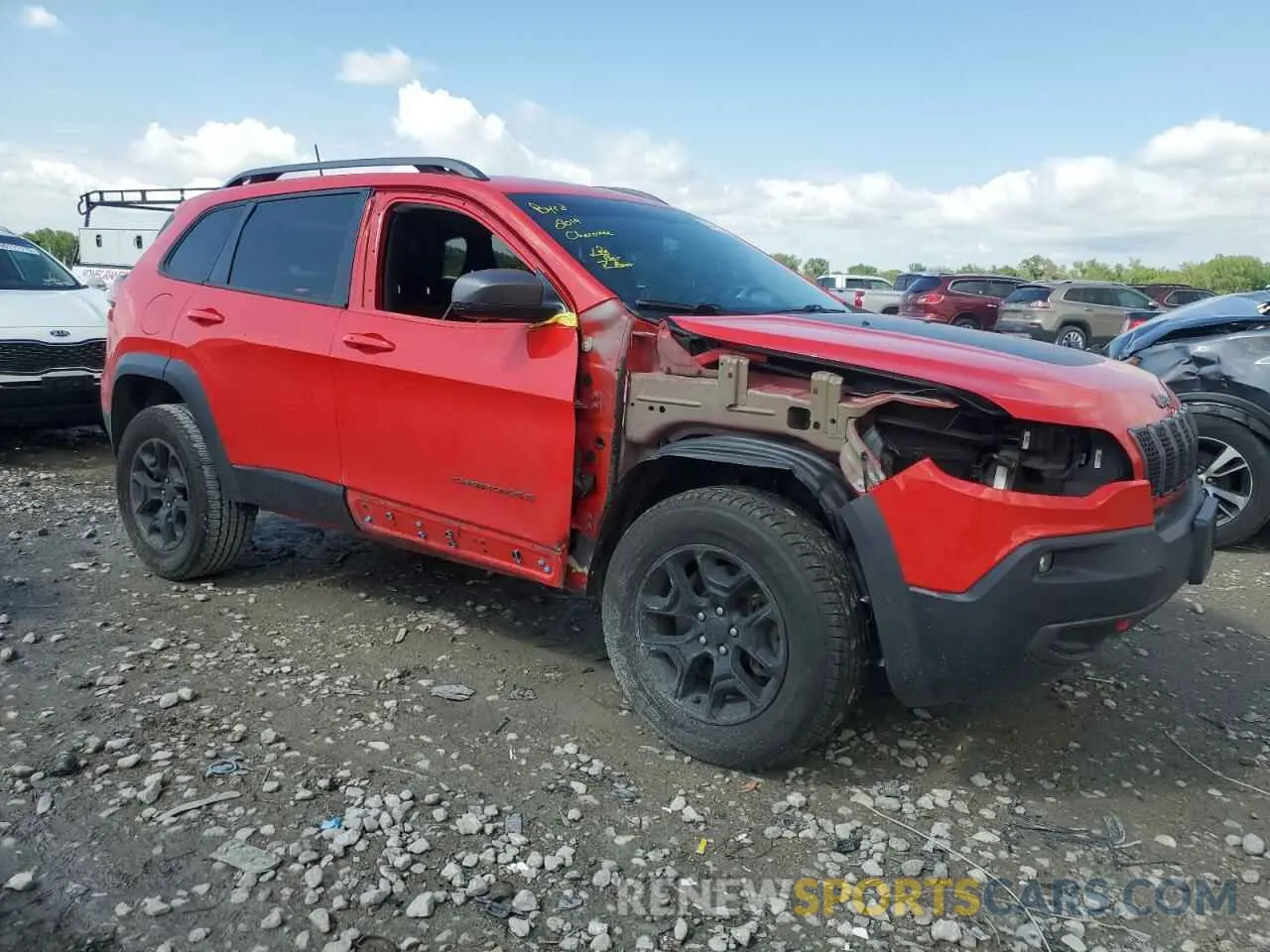 4 Photograph of a damaged car 1C4PJMBX3KD256495 JEEP CHEROKEE 2019