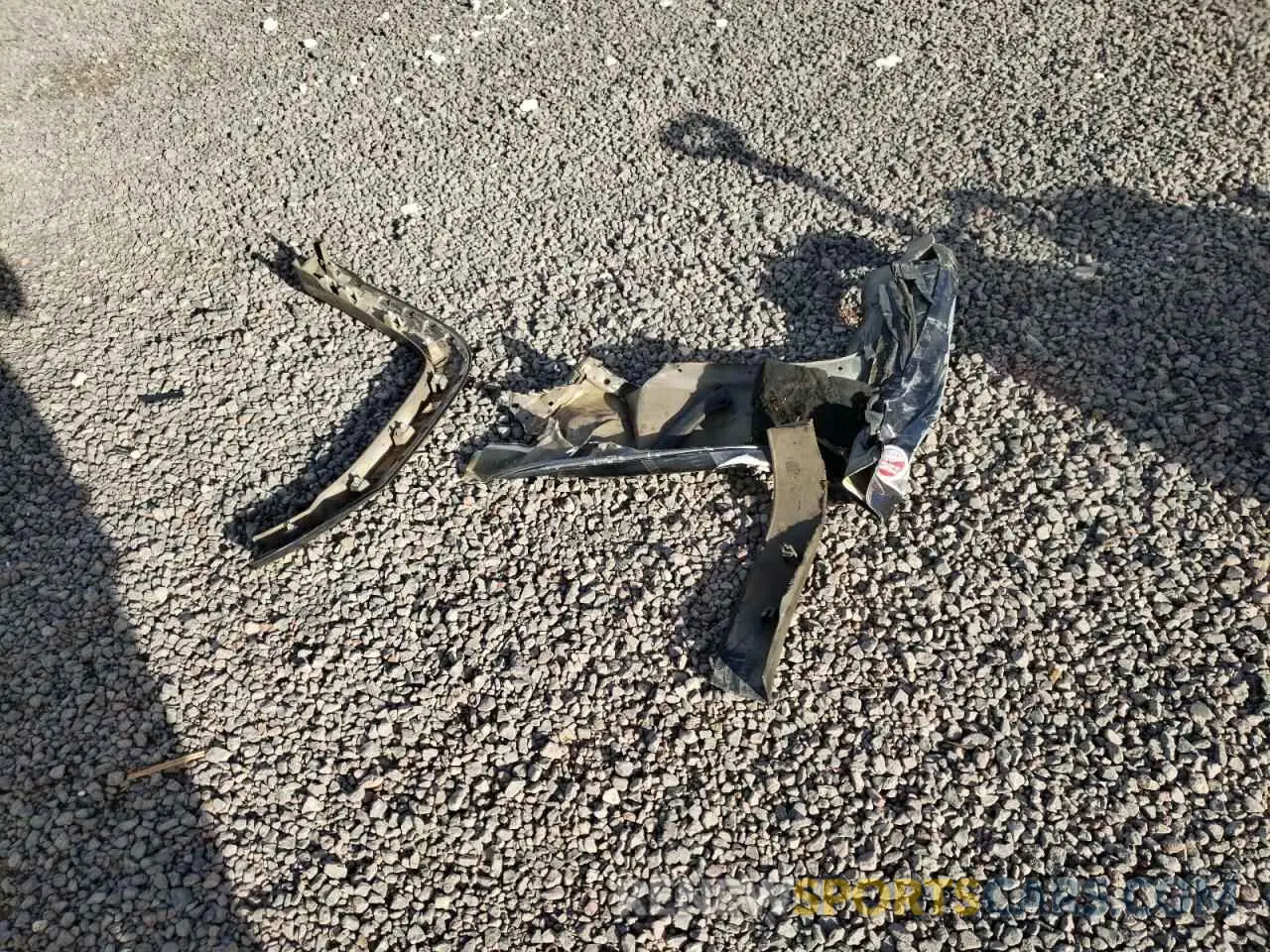 15 Photograph of a damaged car 1C4PJMBX4KD115581 JEEP CHEROKEE 2019