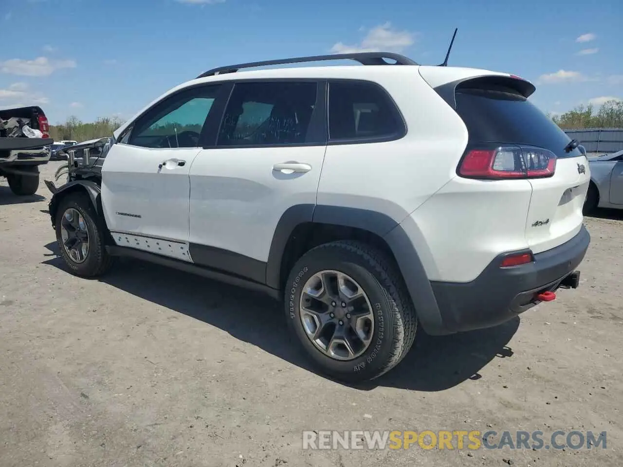 2 Photograph of a damaged car 1C4PJMBX4KD118383 JEEP CHEROKEE 2019