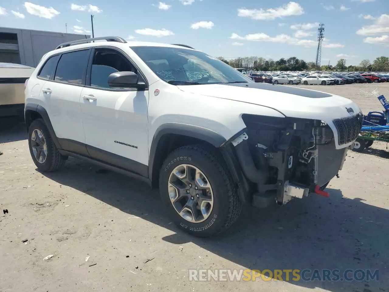 4 Photograph of a damaged car 1C4PJMBX4KD118383 JEEP CHEROKEE 2019