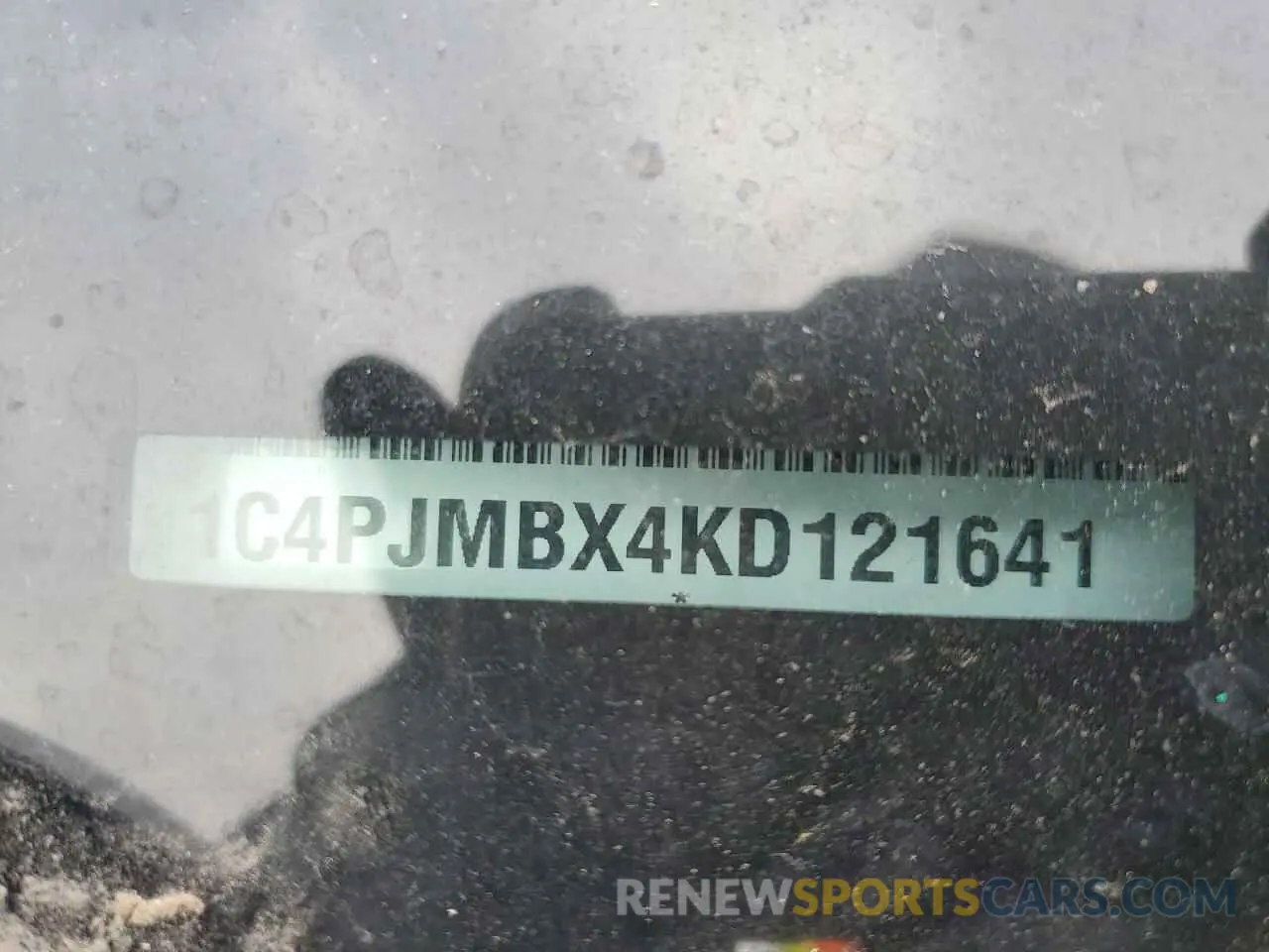 13 Photograph of a damaged car 1C4PJMBX4KD121641 JEEP CHEROKEE 2019
