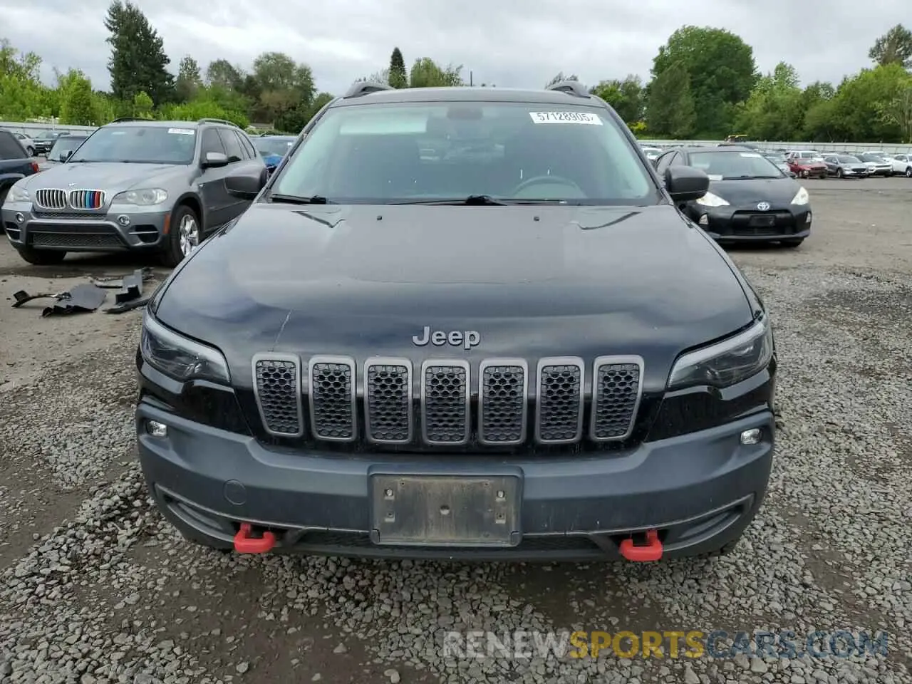 5 Photograph of a damaged car 1C4PJMBX4KD121641 JEEP CHEROKEE 2019