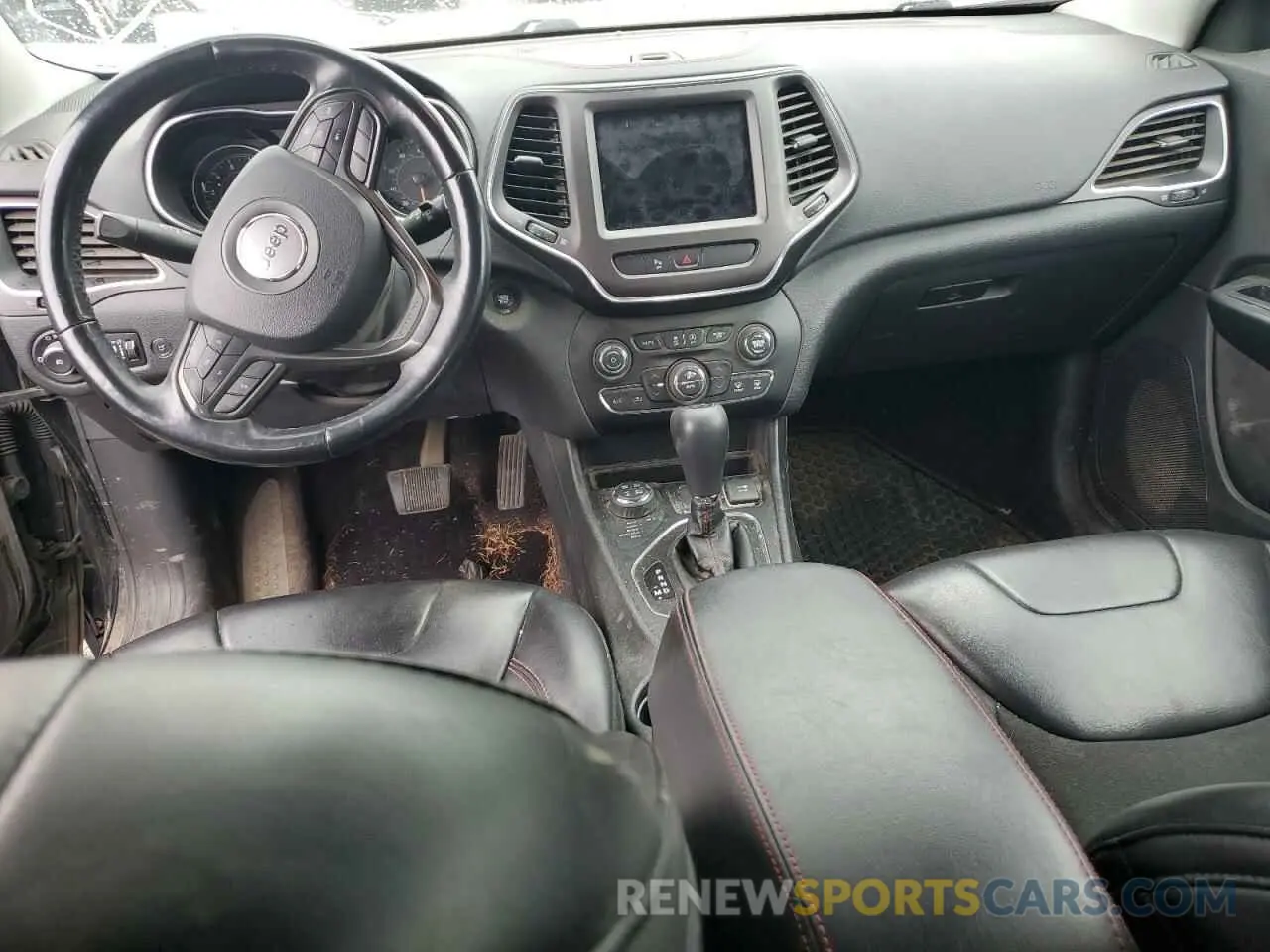 8 Photograph of a damaged car 1C4PJMBX4KD121641 JEEP CHEROKEE 2019