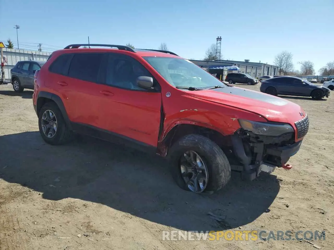 4 Photograph of a damaged car 1C4PJMBX4KD131120 JEEP CHEROKEE 2019
