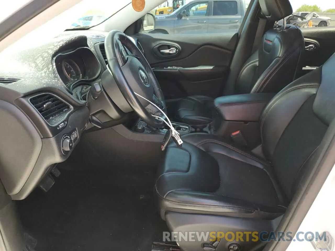 7 Photograph of a damaged car 1C4PJMBX4KD279087 JEEP CHEROKEE 2019