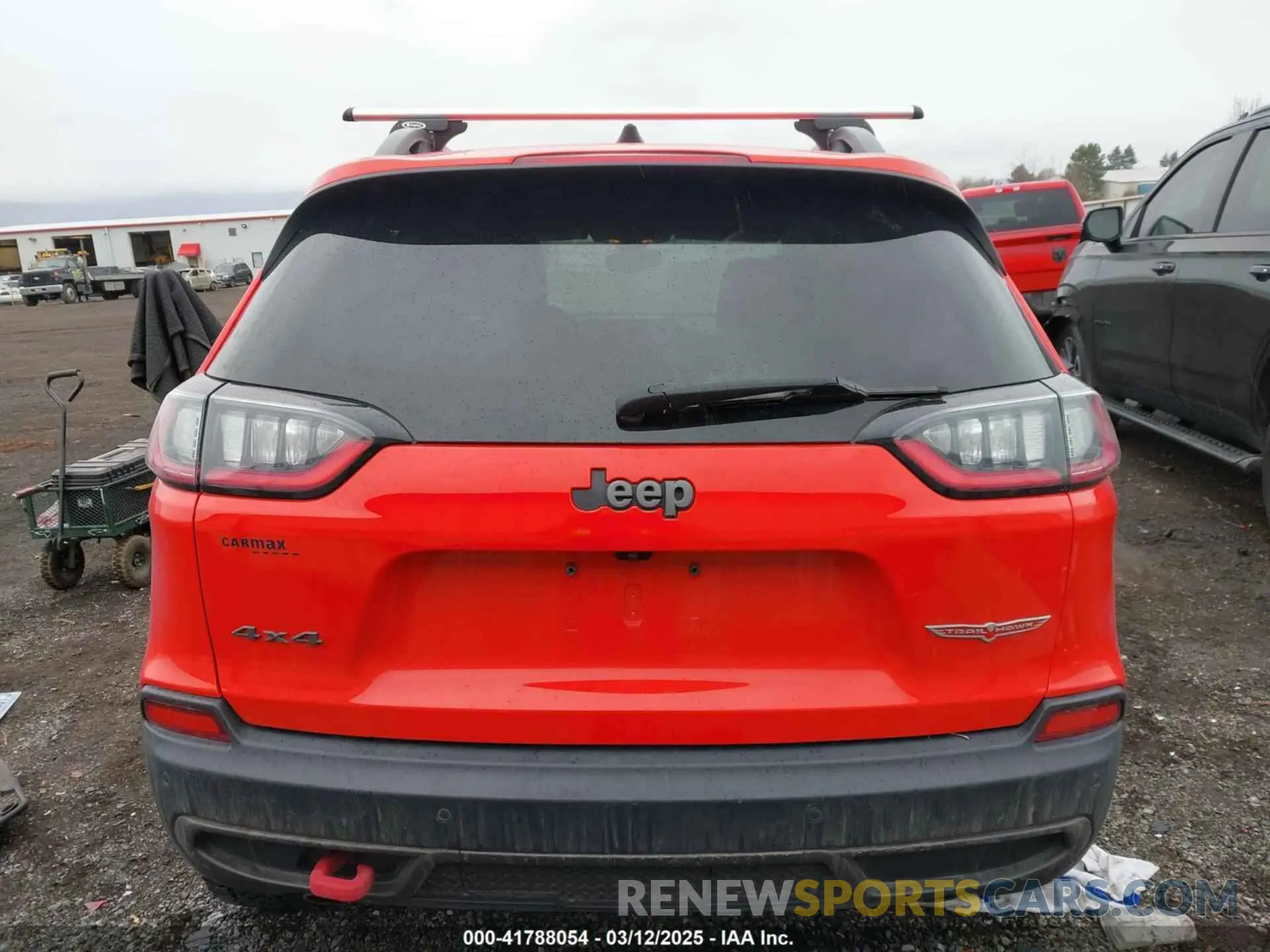 16 Photograph of a damaged car 1C4PJMBX4KD337408 JEEP CHEROKEE 2019