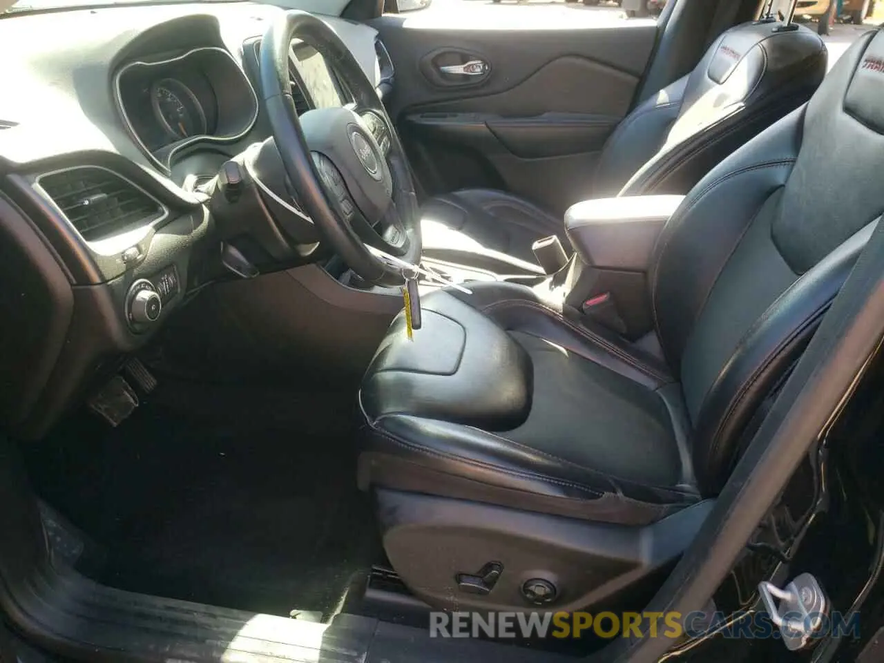 7 Photograph of a damaged car 1C4PJMBX4KD375155 JEEP CHEROKEE 2019