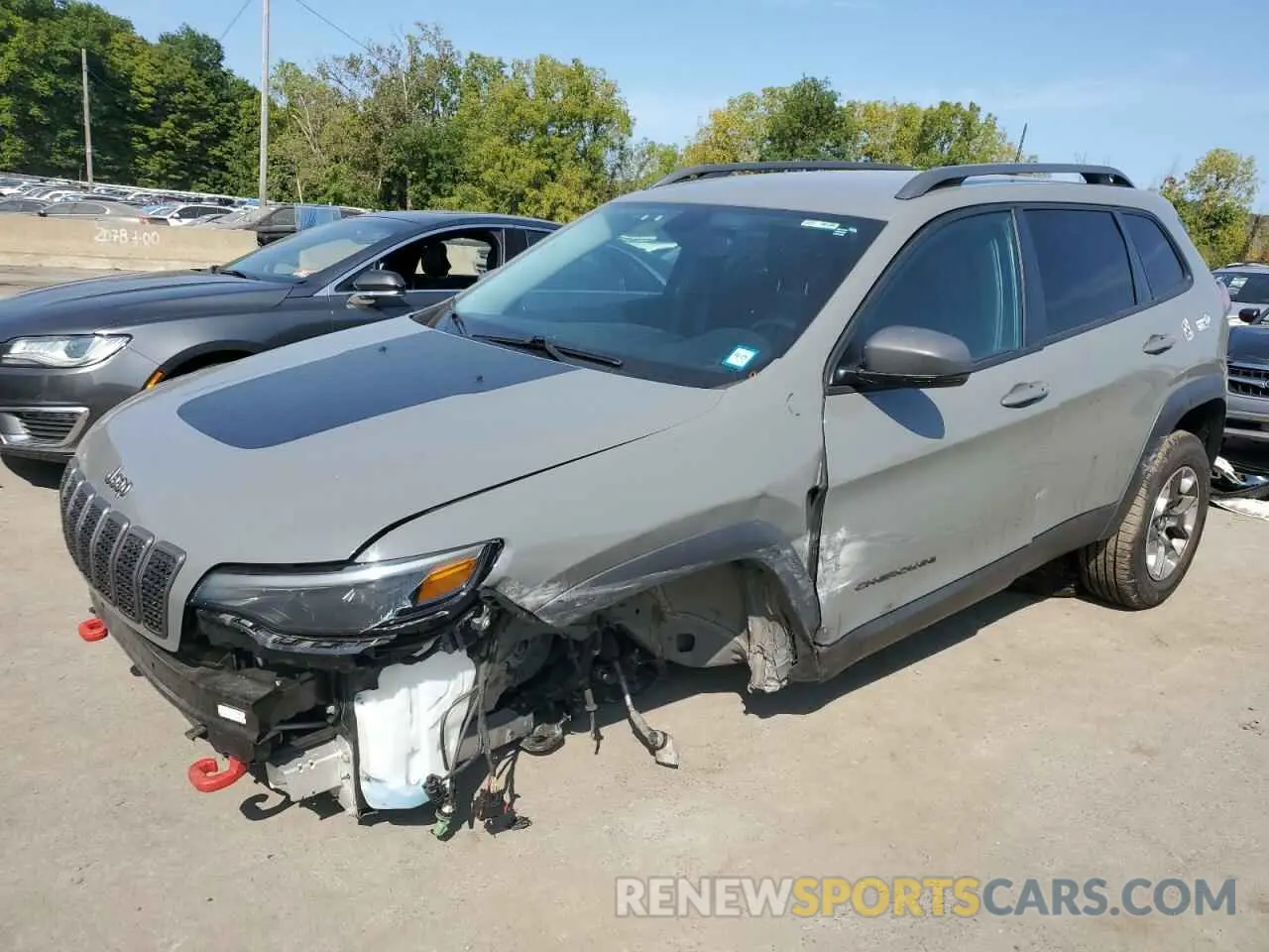 1 Photograph of a damaged car 1C4PJMBX4KD395180 JEEP CHEROKEE 2019