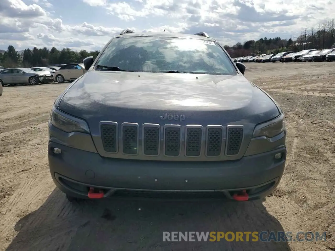 5 Photograph of a damaged car 1C4PJMBX4KD463350 JEEP CHEROKEE 2019